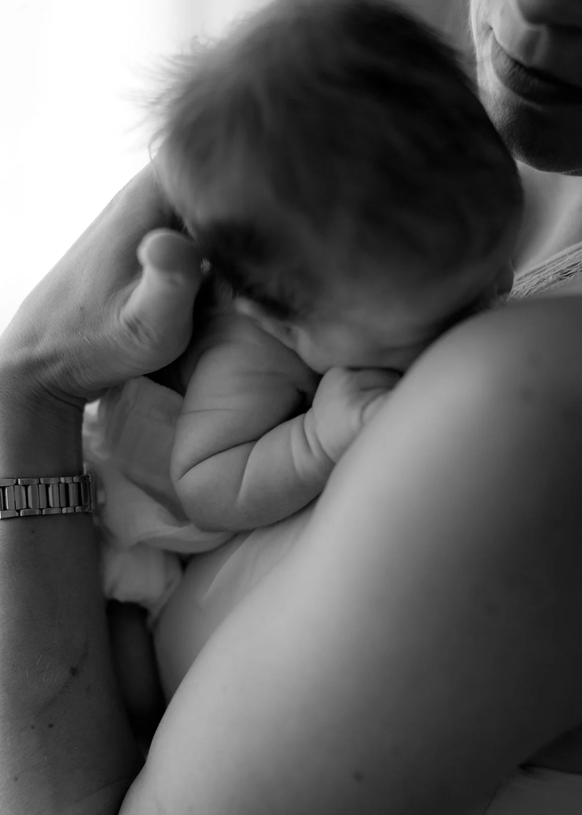 Midwife supporting parents with evidence-based birth preparation and education