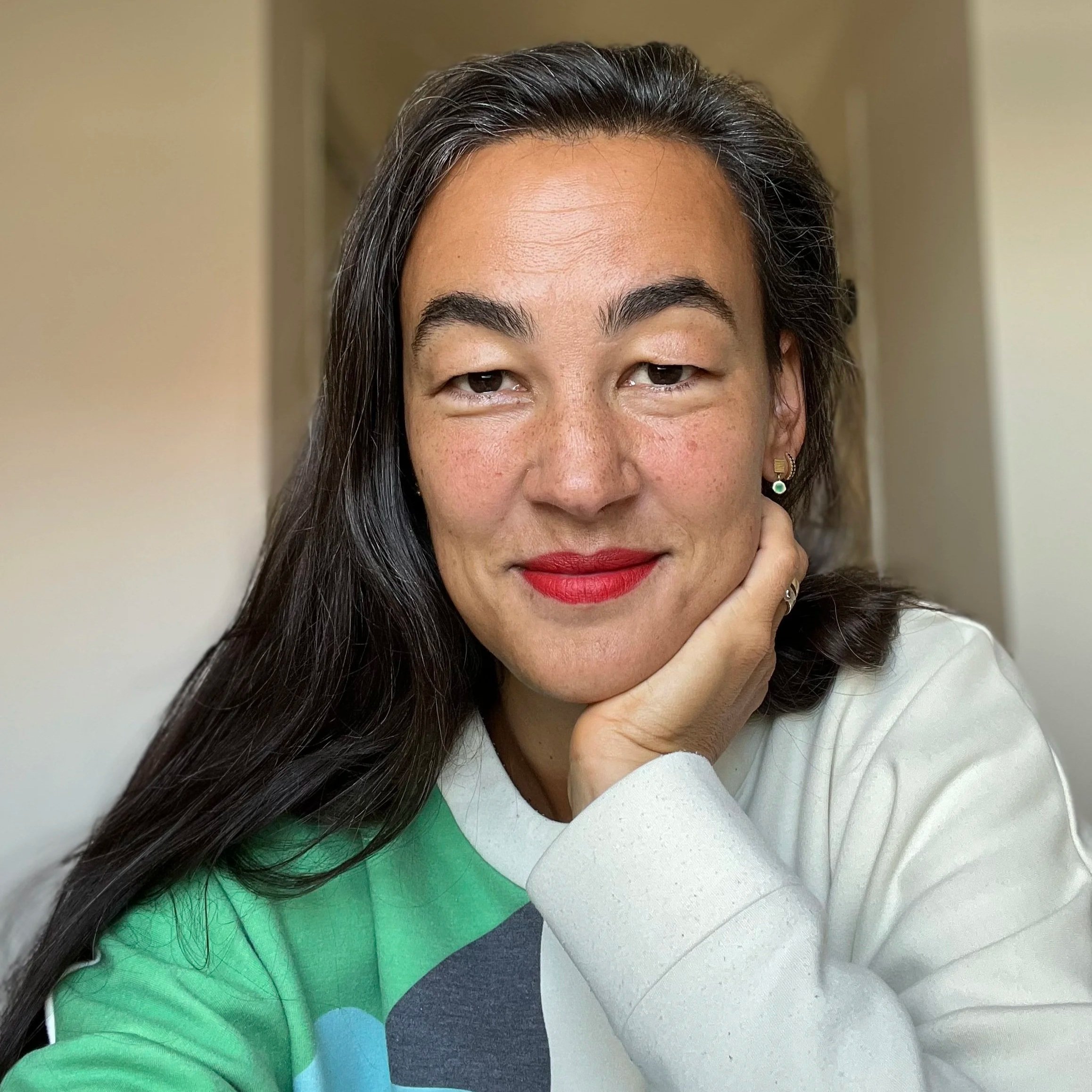 Systemisch coach. Geschoold ervaringsdeskundige. Leren voelen. Leren loslaten.