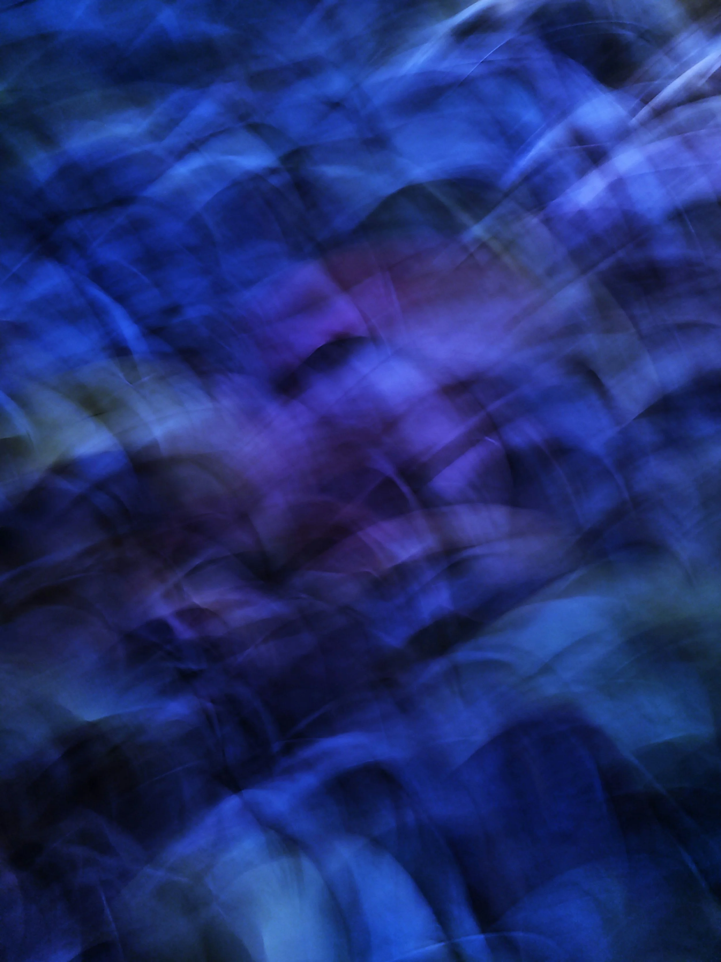 Dilemma. Ik kan niet kiezen. Ik kan nooit kiezen. Waarom heb ik altijd dit type relaties? Waarom val ik altijd op foute mannen? Waarom kan ik geen lange relatie behouden? Waarom heb ik steeds ruzie op mijn werk? Waarom weet ik niet wat ik graag doe?