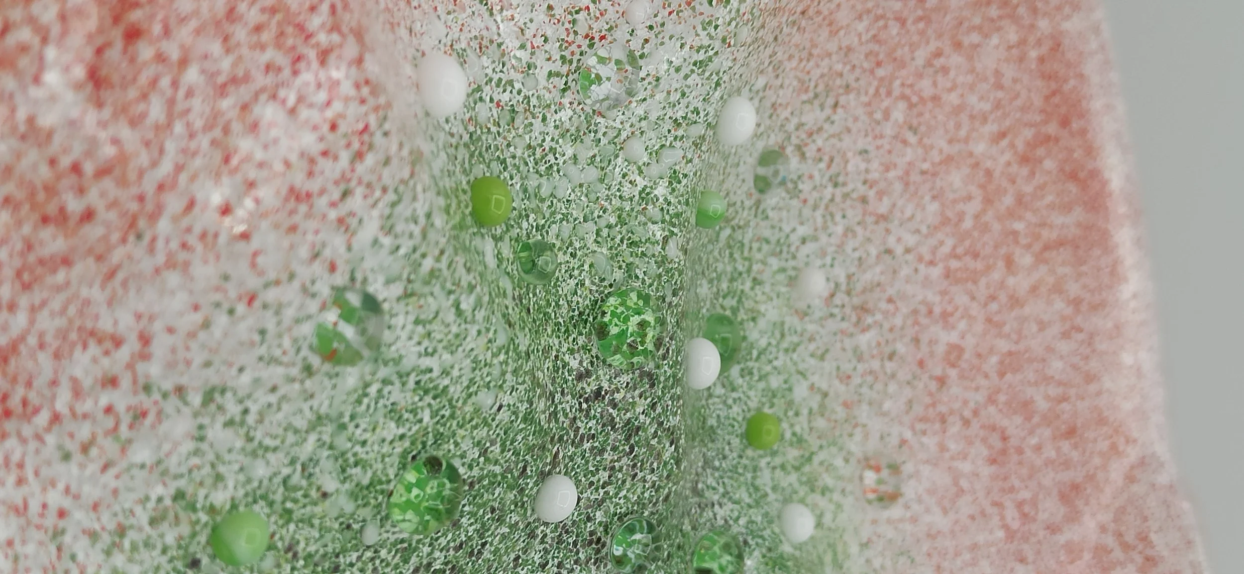 close-up van glaskunst schaal glasfusen.