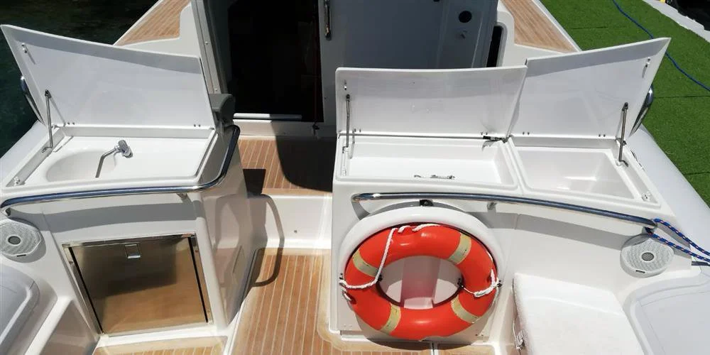 Pirelli Pzero 100_Selected (2).jpeg