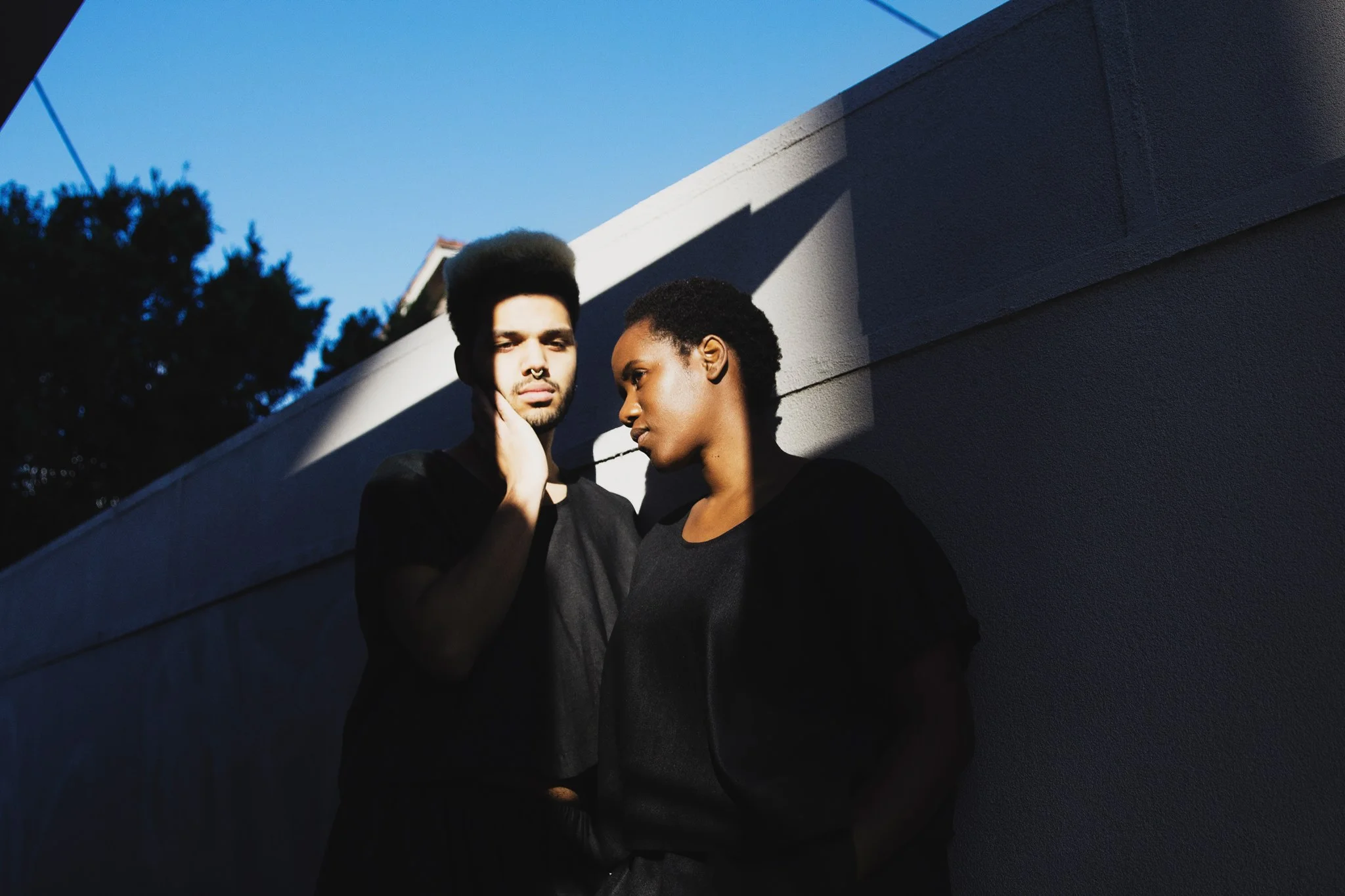 PHOTO: Kira Puru | MODELS: Alec Reade, Faro Musodza