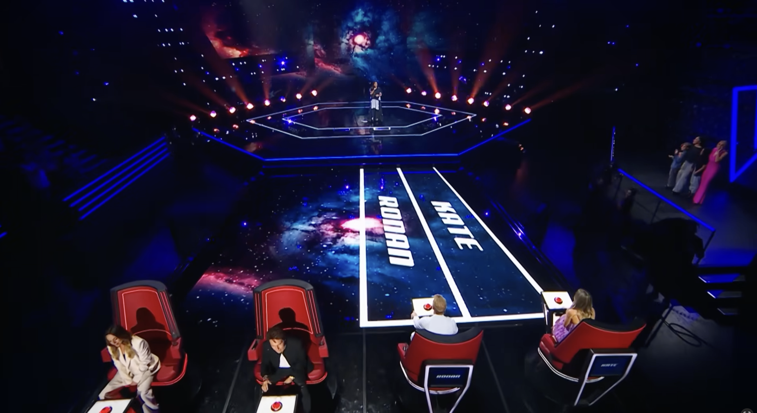 SZN - Cle Morgan on The Voice - 6.png