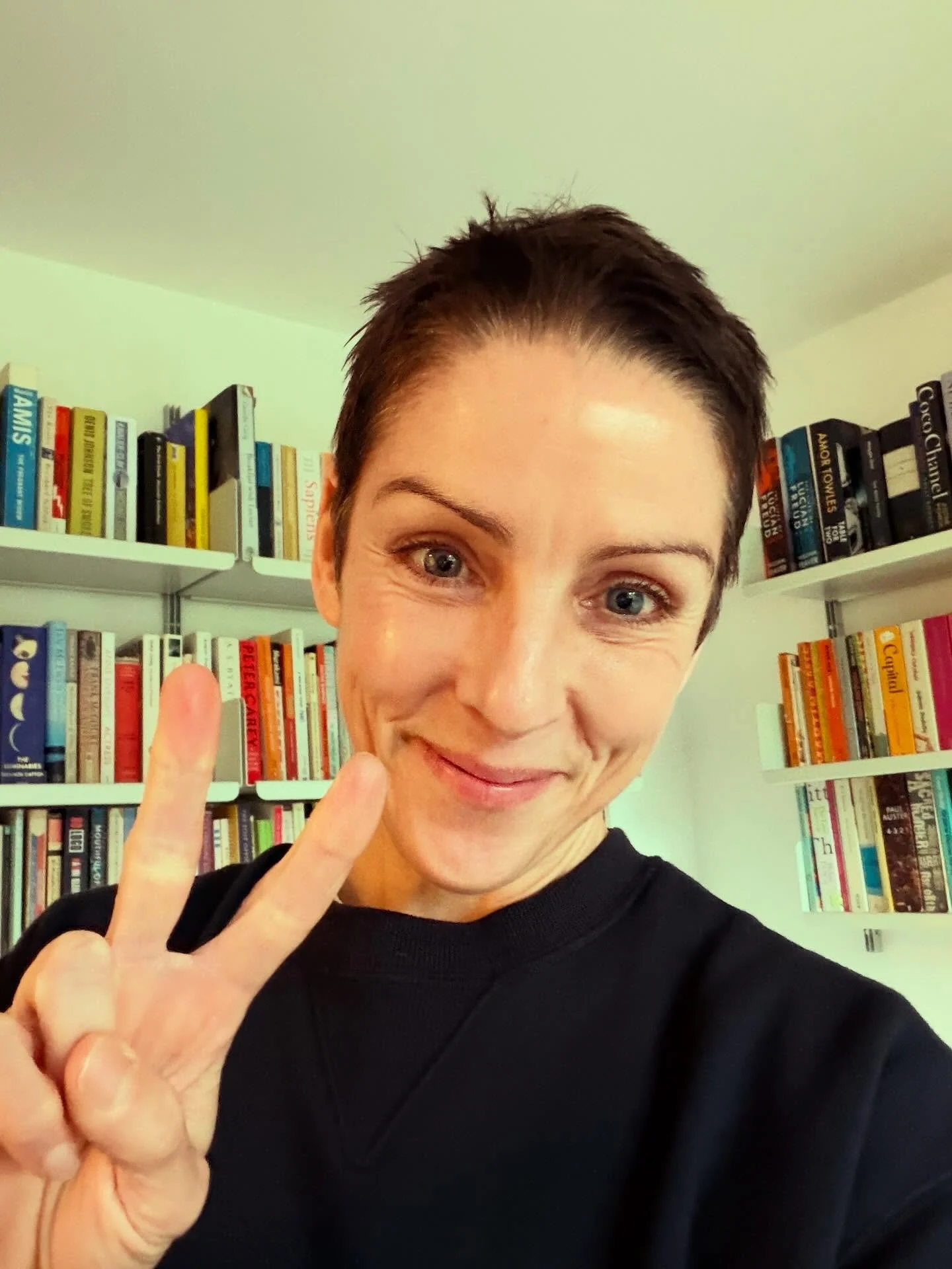 Before turning off and tuning out, I would like to get organised for 2026 and a lot of you are asking me about classes and workshops next year.

I am proposing these weekly classes and workshops until March. You can let me know via a poll on my websi