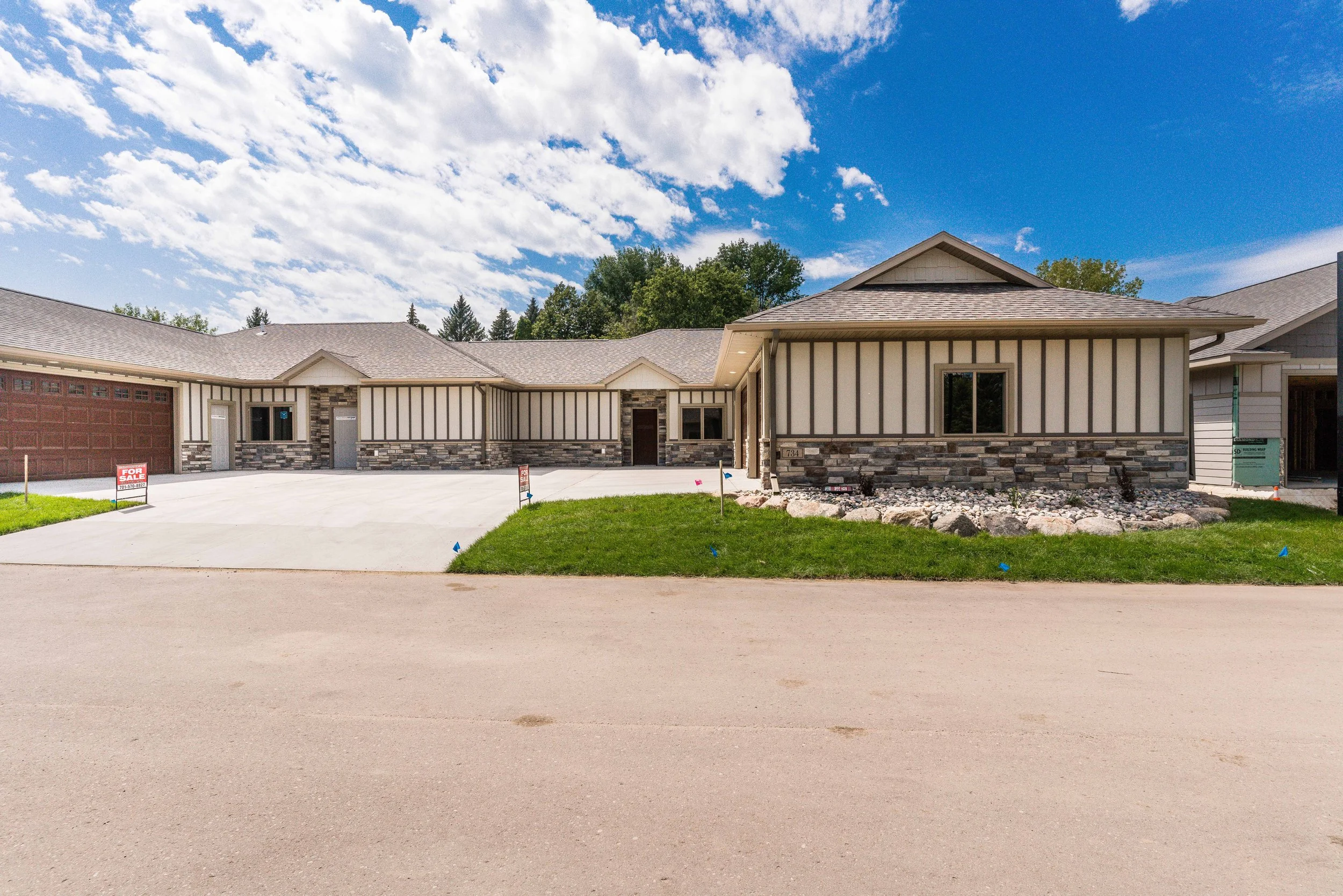 734 Oak Trl-0002.jpg