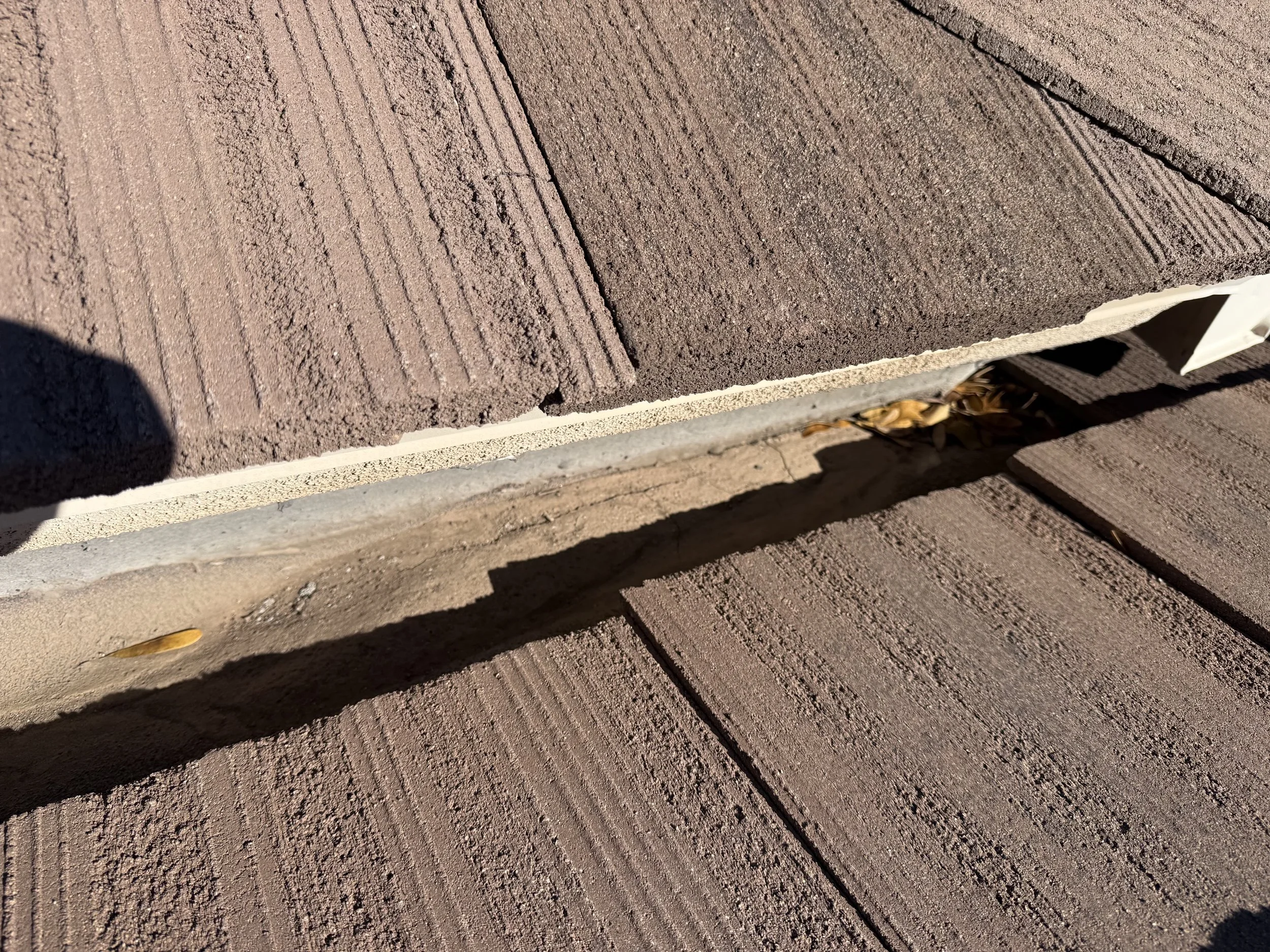 How to Tell If Your Roof Needs a Repair or a Replacement