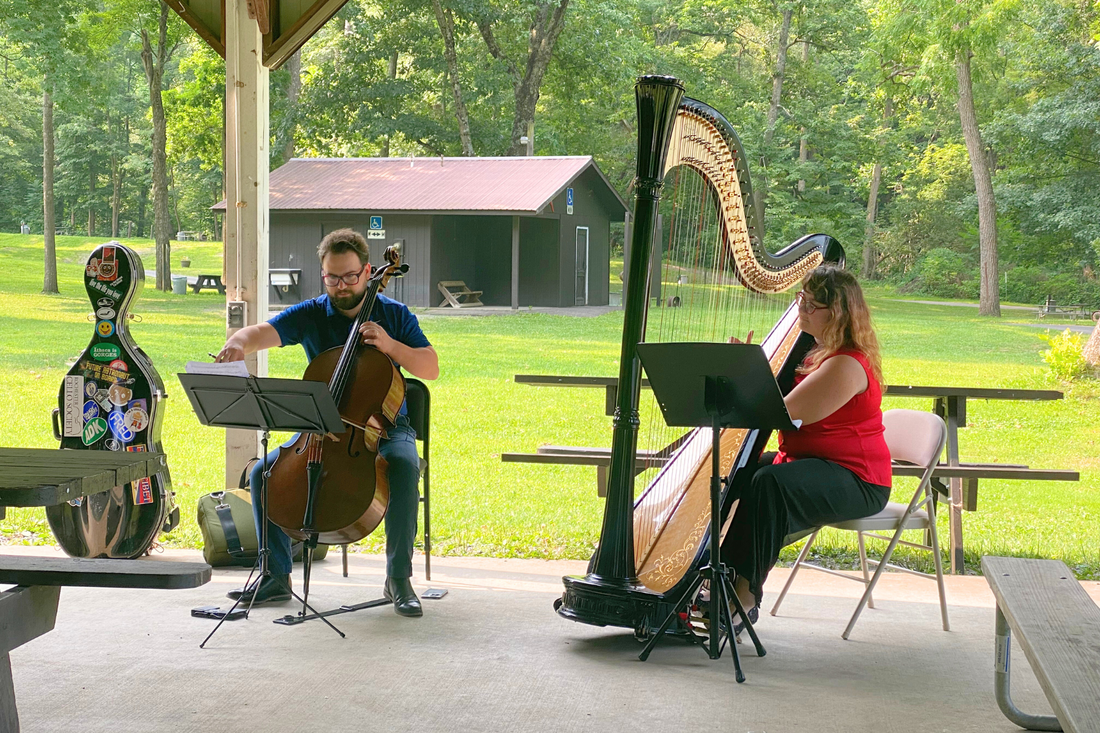 string-duo-outdoor-concert_1_orig.png