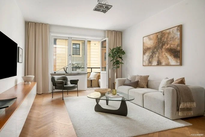 Bergsgatan 29- &auml;ven denna p&auml;rla s&aring;ldes innan visning 😍 

F&ouml;rmedlades av @maklarhuset_sthlms_innerstad 
Foto @jettman_photo