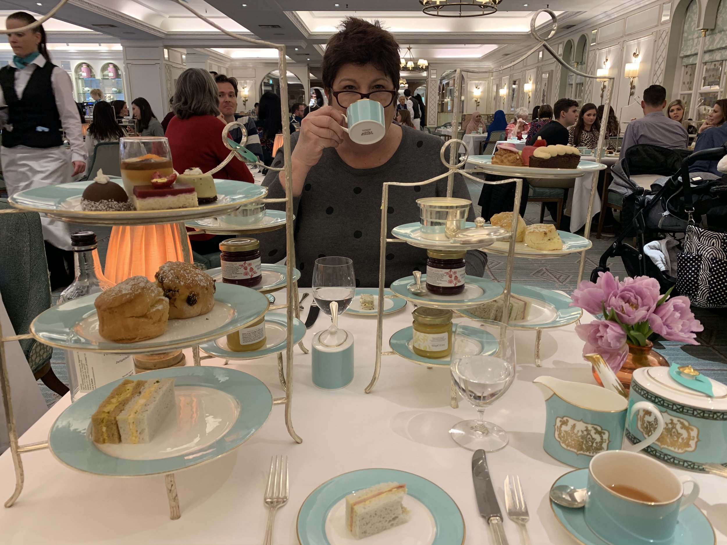 Fortnum &amp; Mason (overrated, but pretty!!)