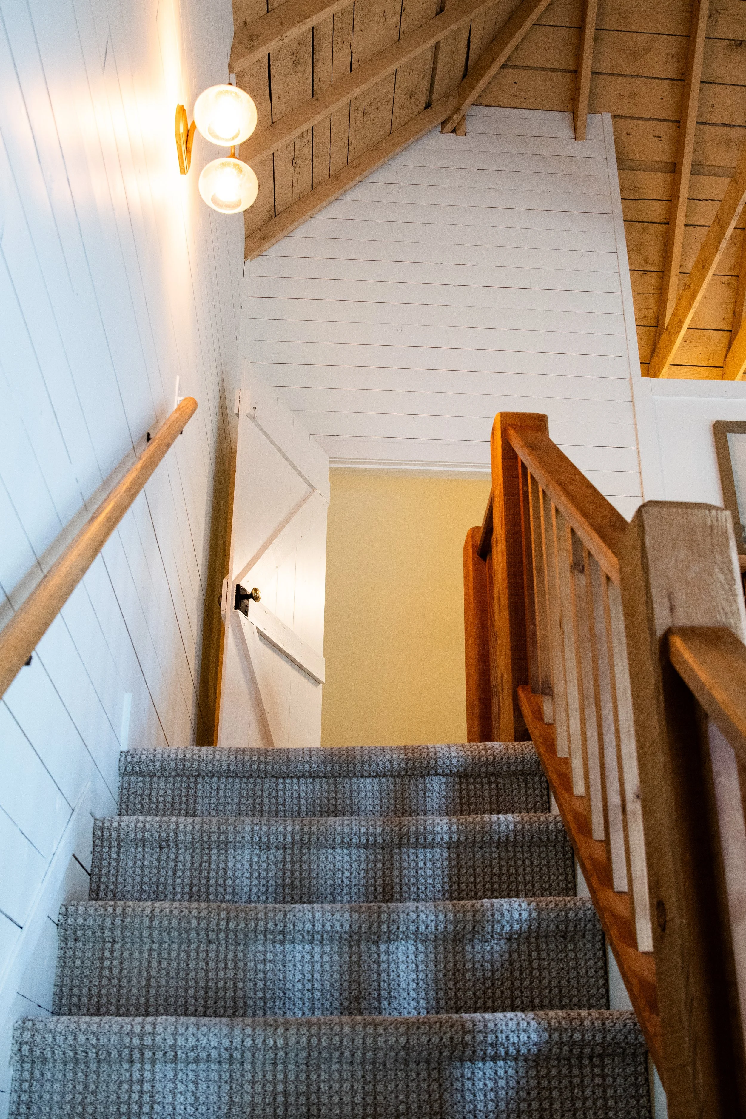 Stairs/Upstairs Bathroom