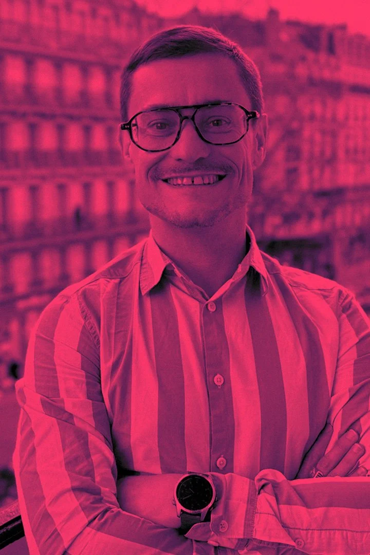 Bertrand Vincent, consultant et président de ManagementAndRun, se présentant avec un air accueillant et amical.