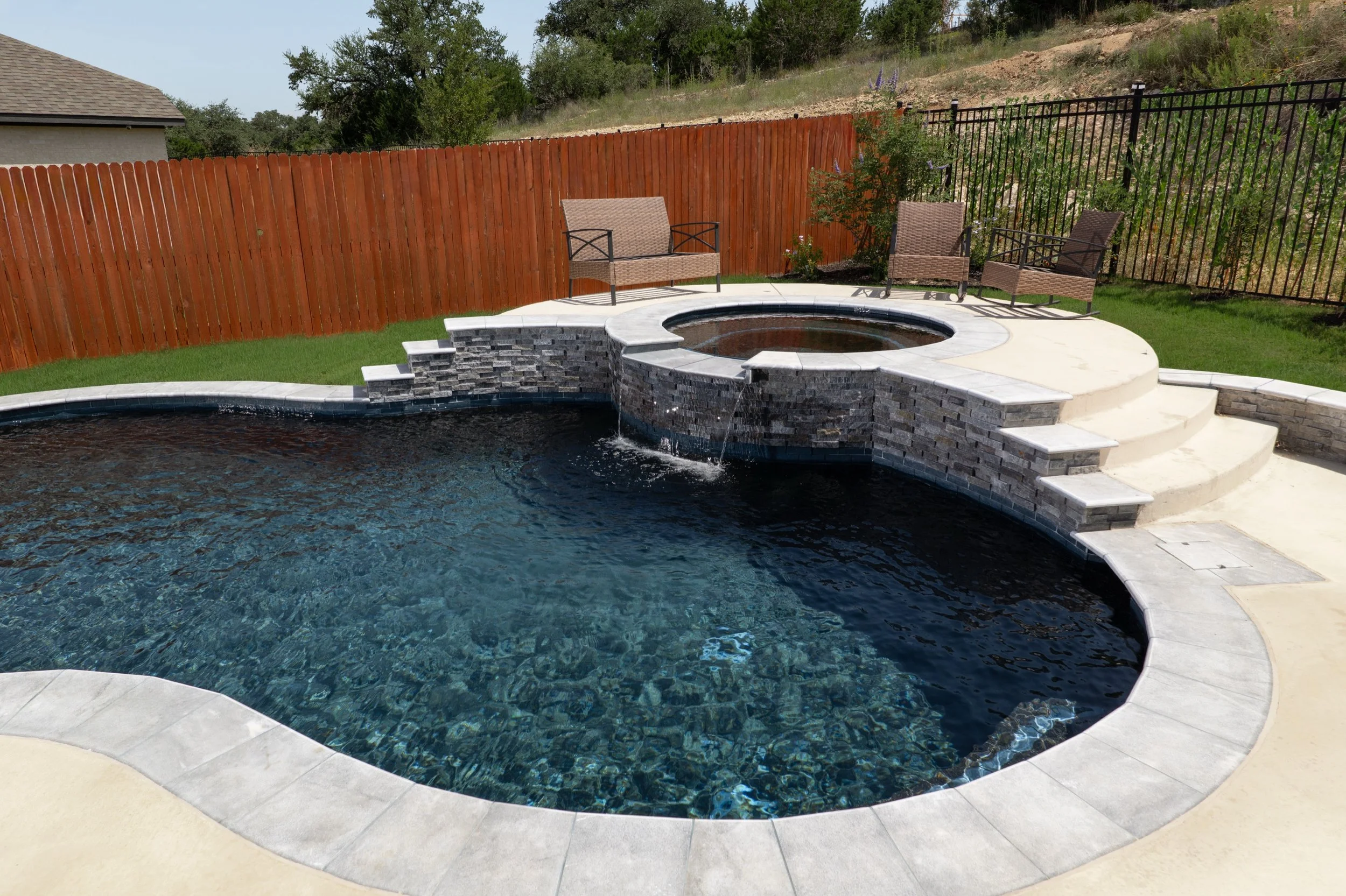 johnson-ranch-tx-custom-pool-01.jpg