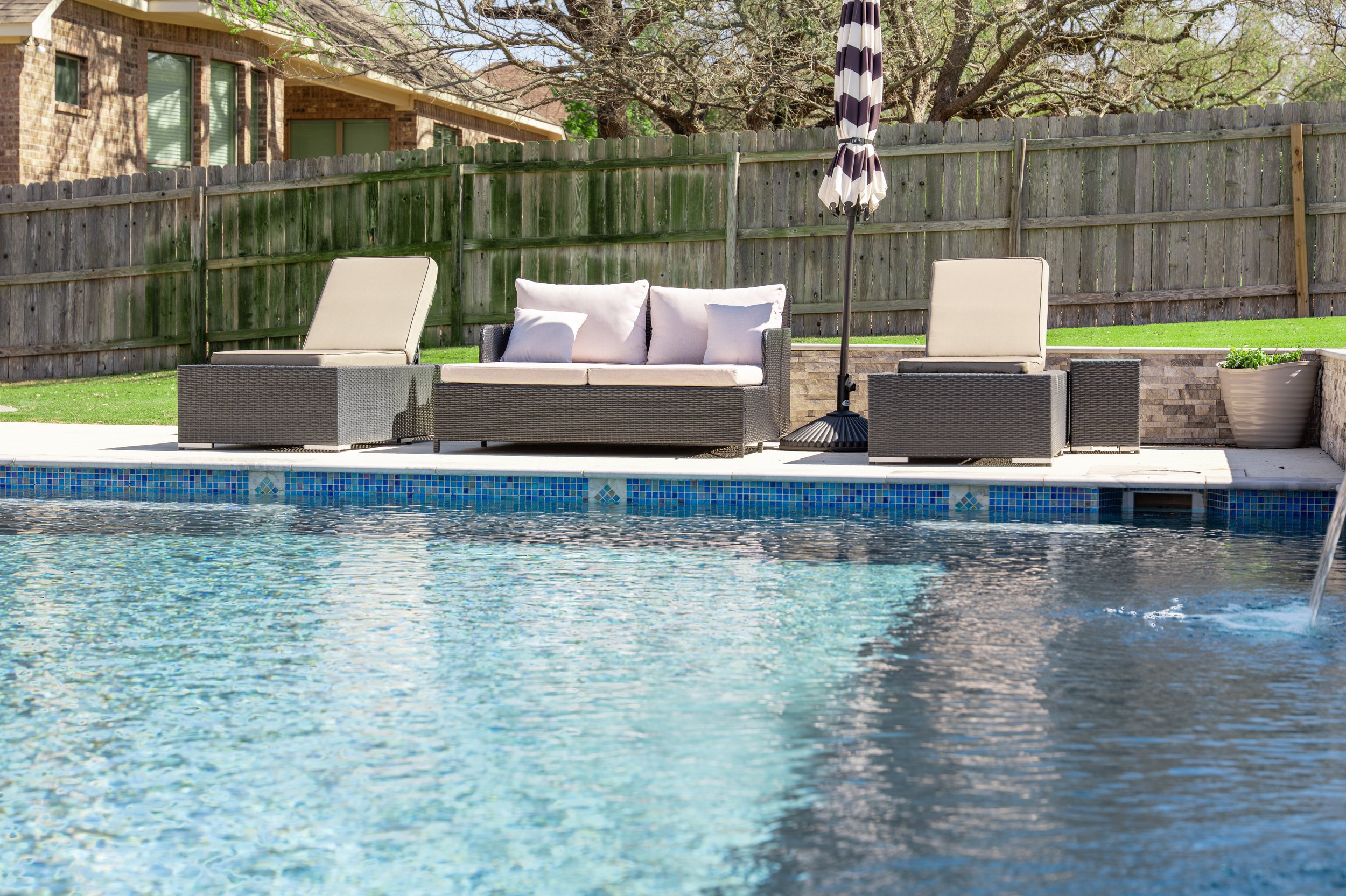 bulverde-tx-luxury-pool-05.jpeg