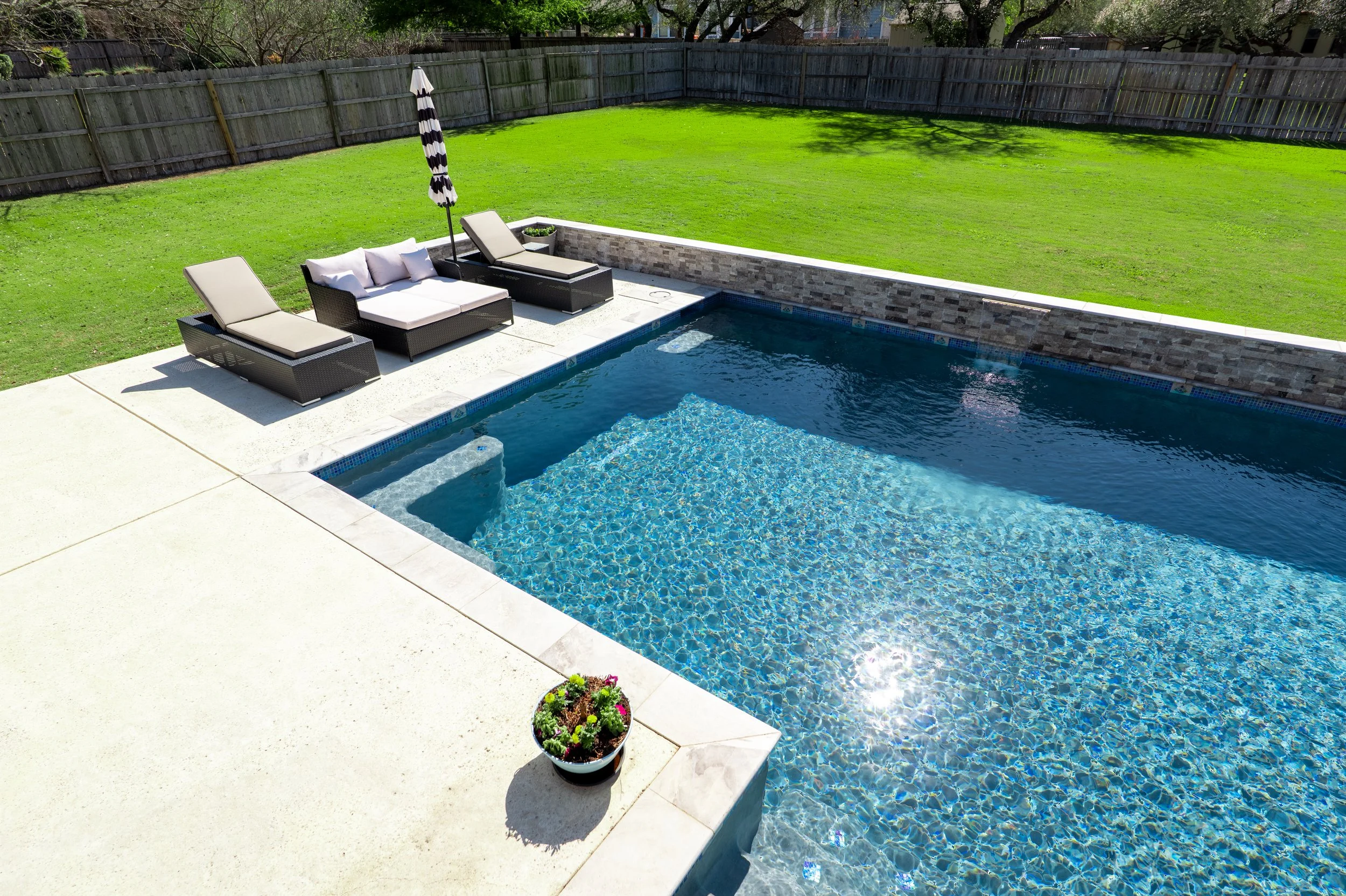 bulverde-tx-luxury-pool-10.jpeg