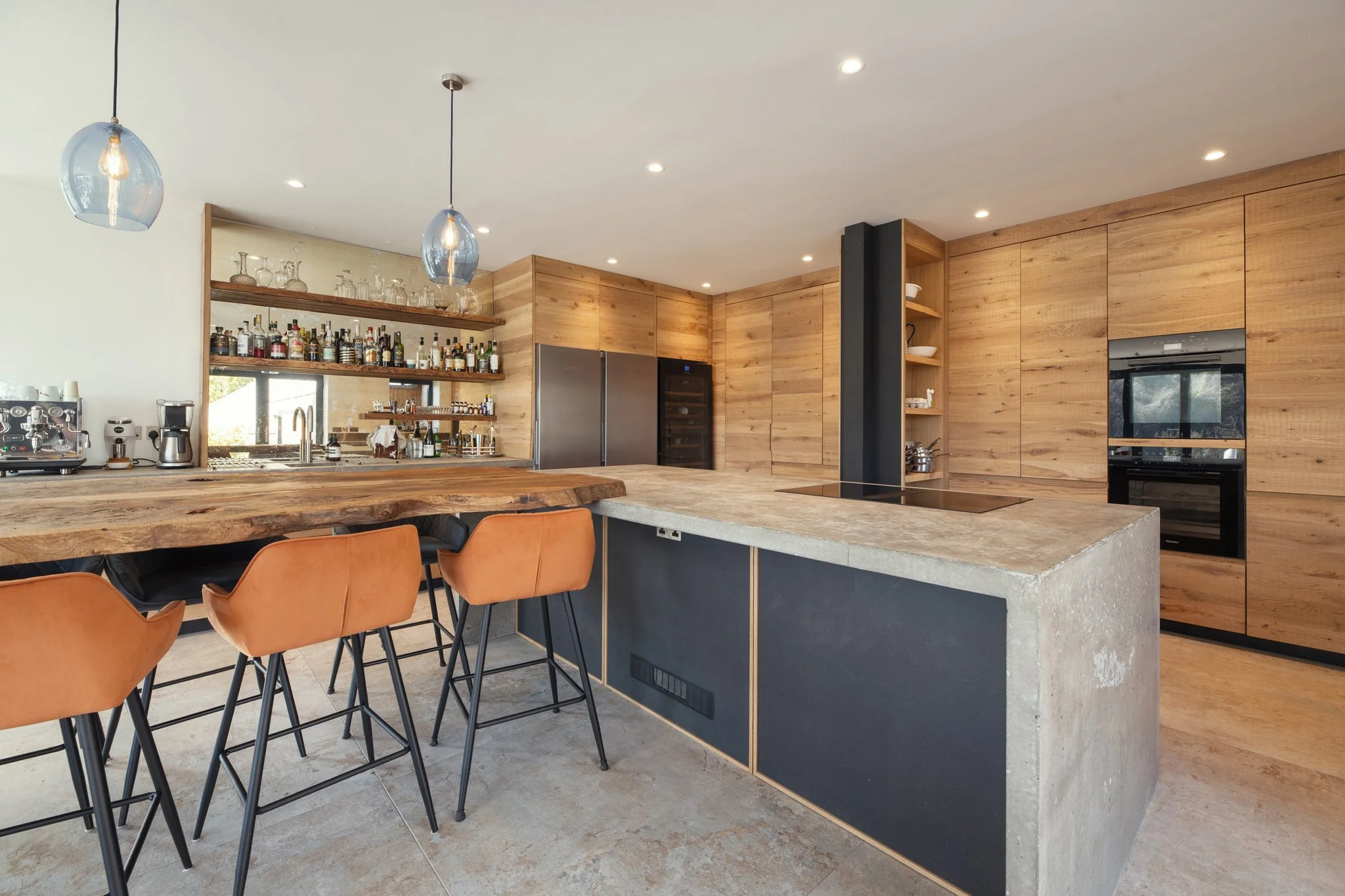 Handmade bespoke oak kitchen built by Devon carpenter