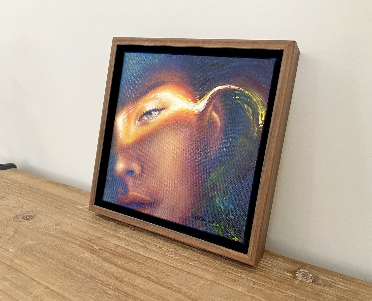 Tirage d’art d’un portrait féminin aux effets de lumière et de réfraction – œuvre de Vanessa Ben Amor