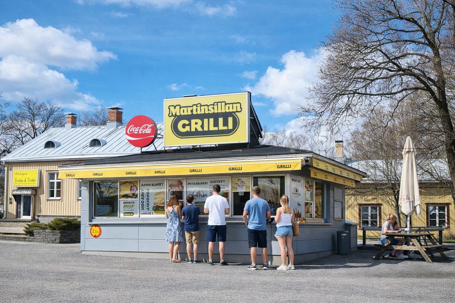 Henkilöitä jonottamassa grilliravintola Martinsillan Grilliin