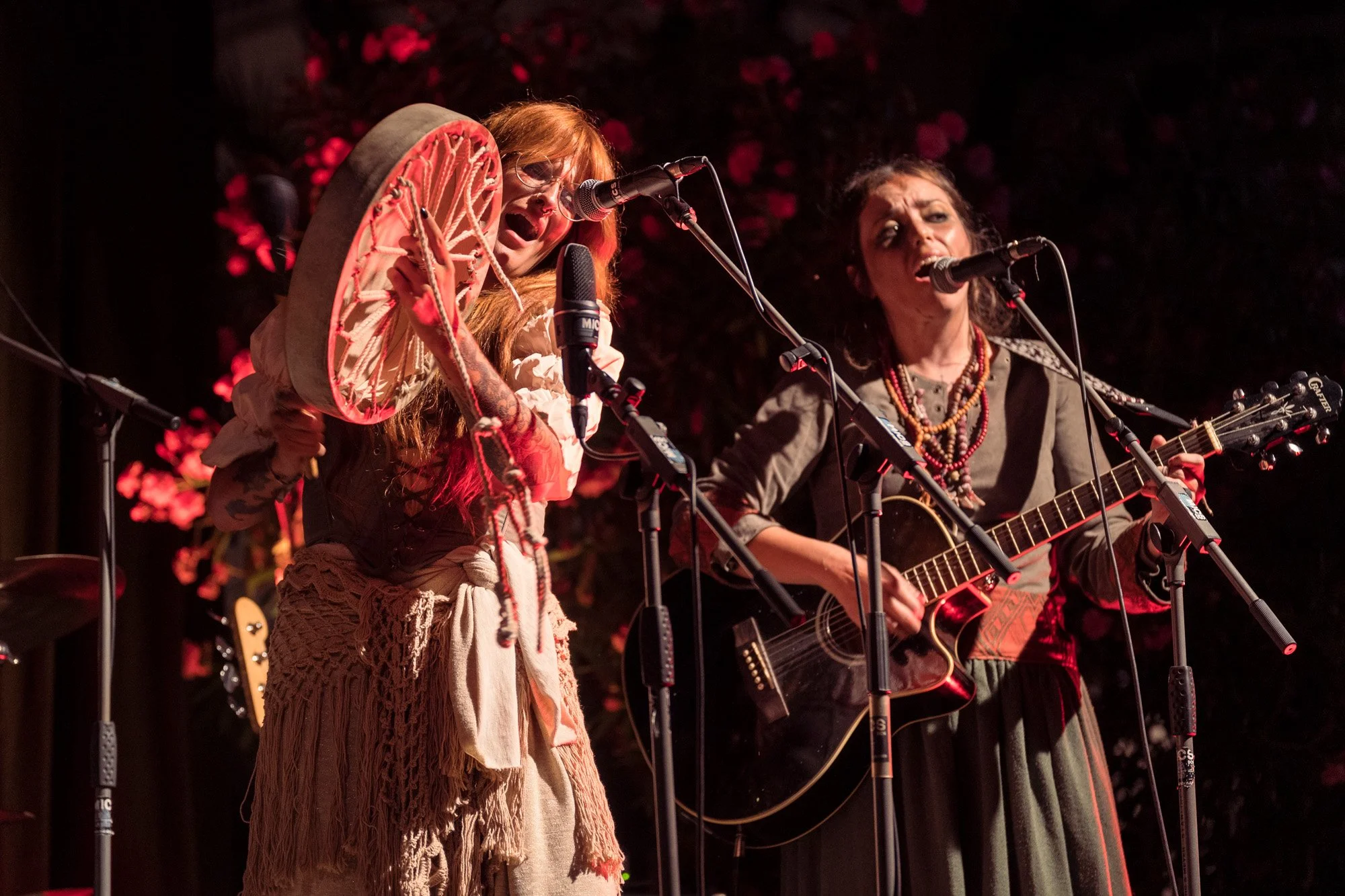 Live concert photography of Falç de Fetillera performing on stage, Premia de Mar, Spain.