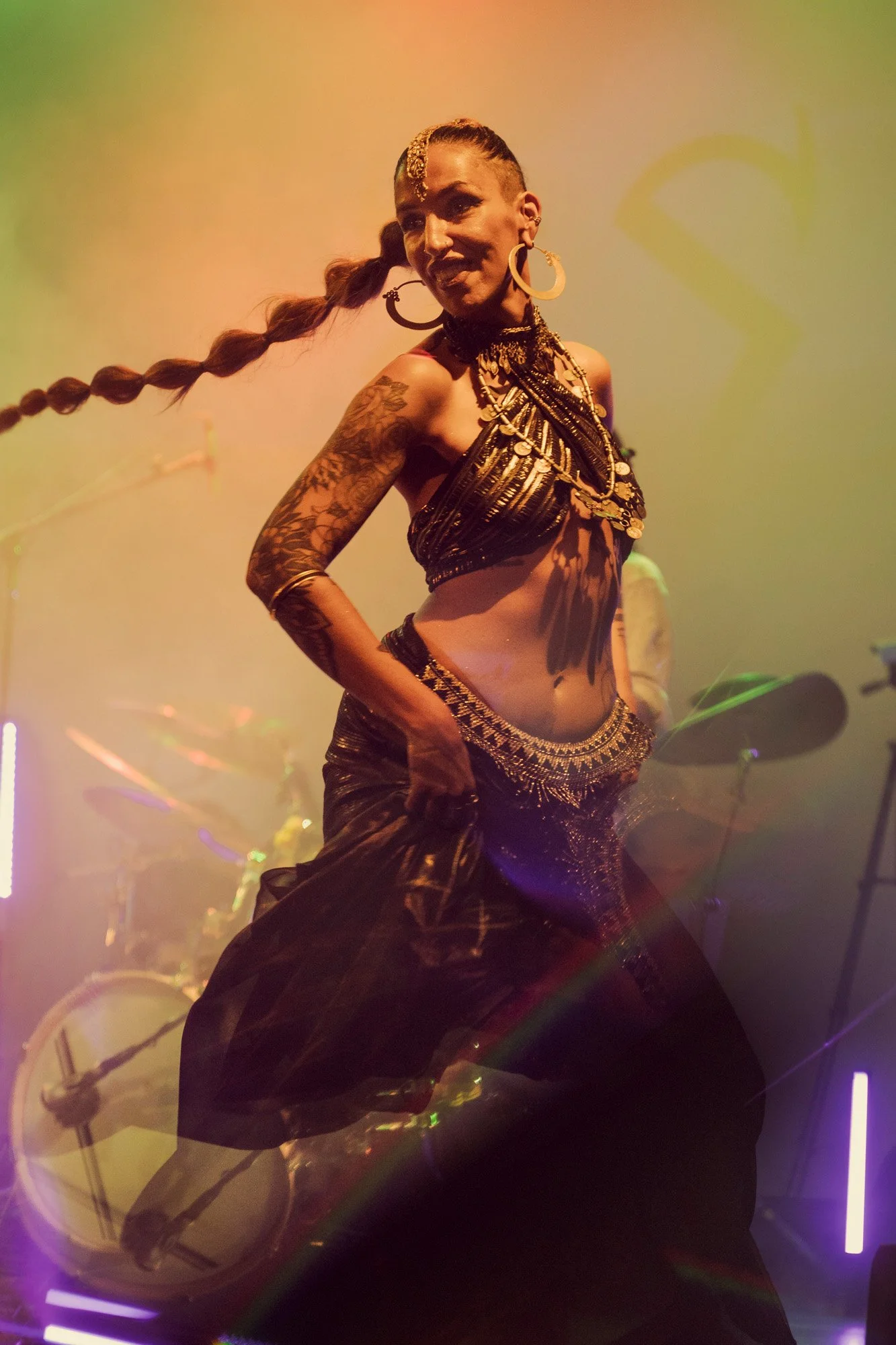 Nur Bloodrose performing live dance during Serapis Project concert in Barcelona.