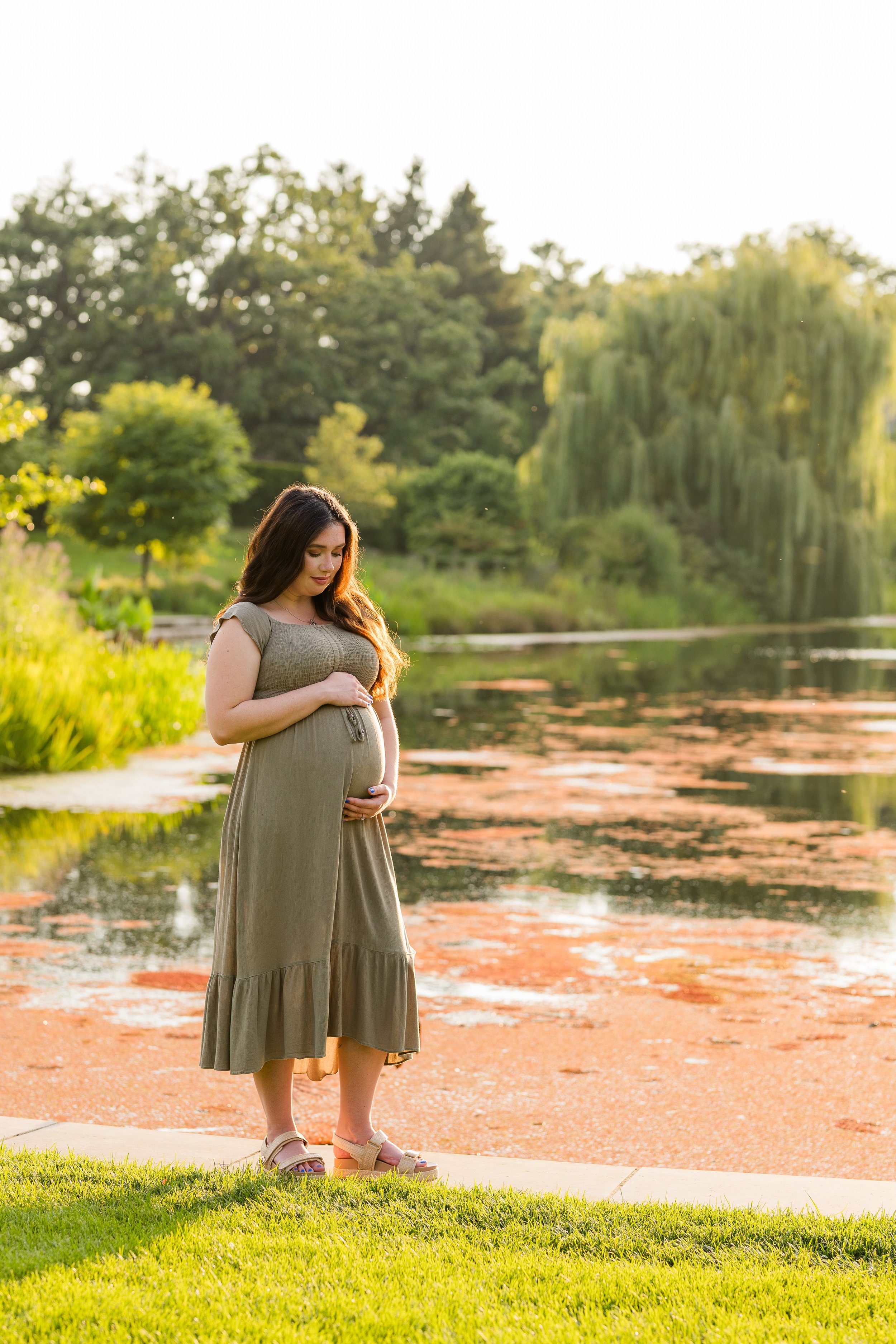 chicago-western-suburbs-newborn-maternity-photographer-outdoor-7.jpg