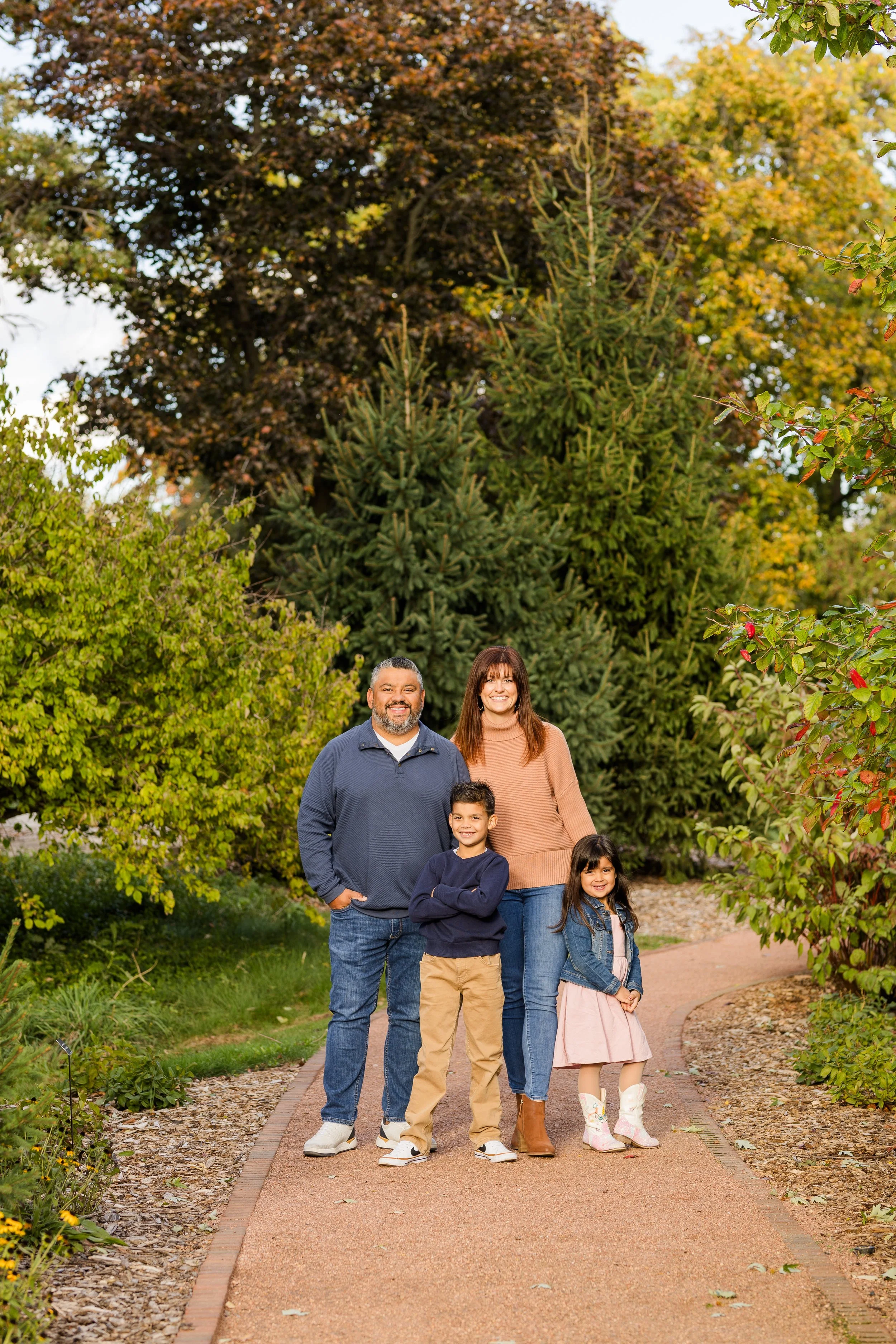 elmhurst-family-photographer-candid-23.jpg