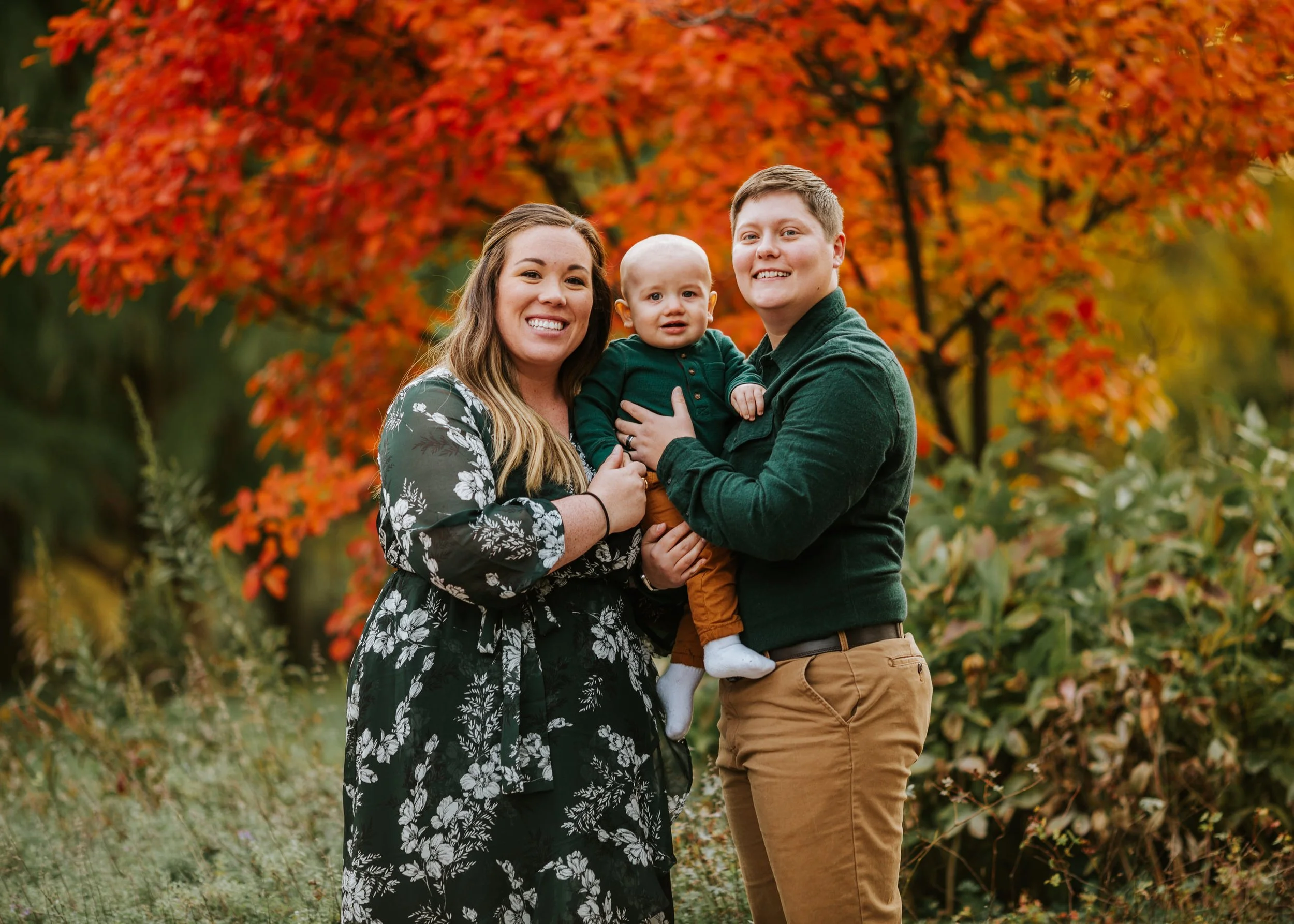 Naperville-riverwalk-fall-family-photo-session-1.jpg