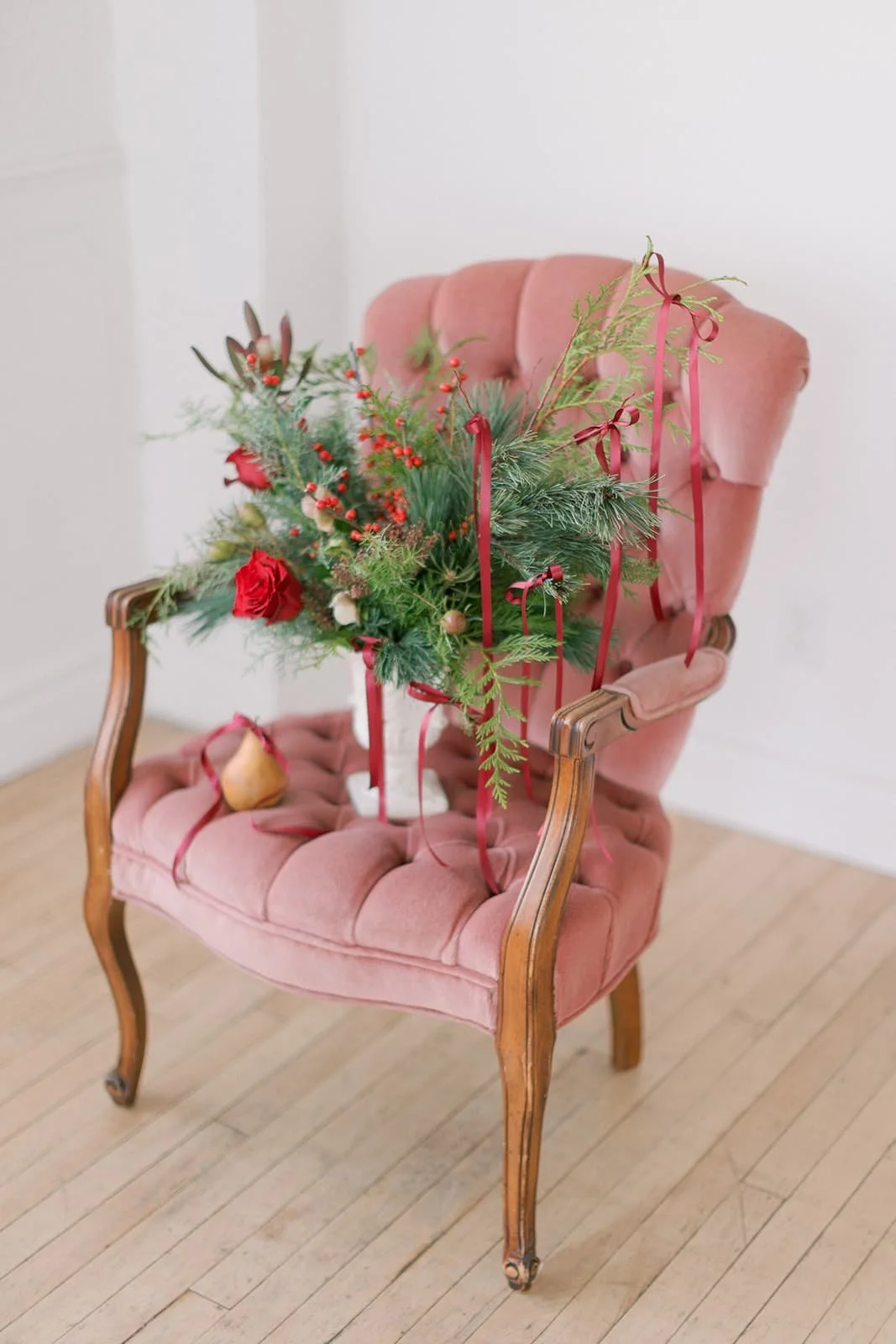 Twig & Bloom floral studio creating romantic, elegant flower arrangements in Saskatoon, Victoria & Regina. We create florals for everyday moments, wedding floral designs, event flowers, bereavement flowers as well as hosting flower workshops.