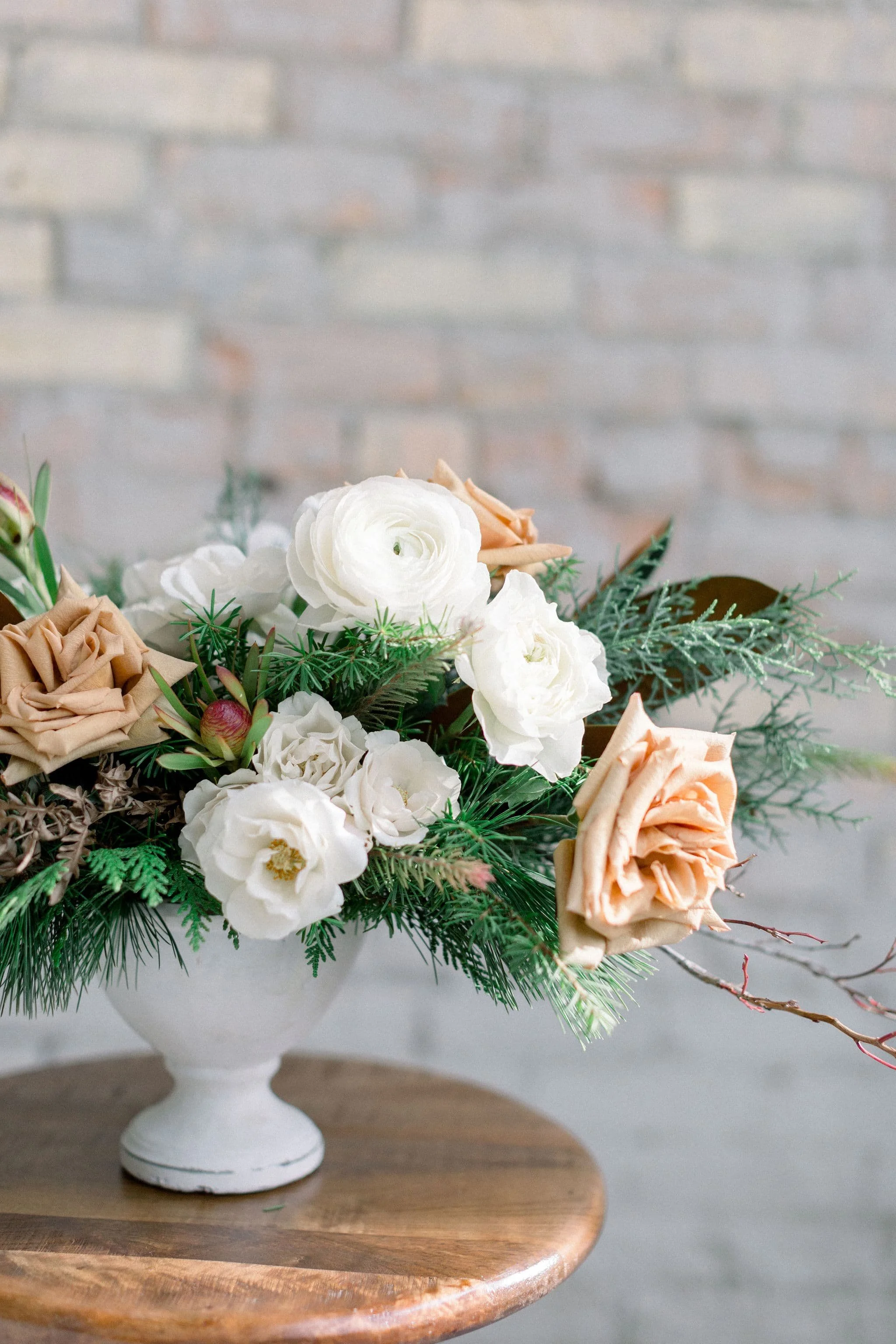Twig & Bloom floral studio creating romantic, elegant flower arrangements in Saskatoon, Victoria & Regina. We create florals for everyday moments, wedding floral designs, event flowers, bereavement flowers as well as hosting flower workshops.