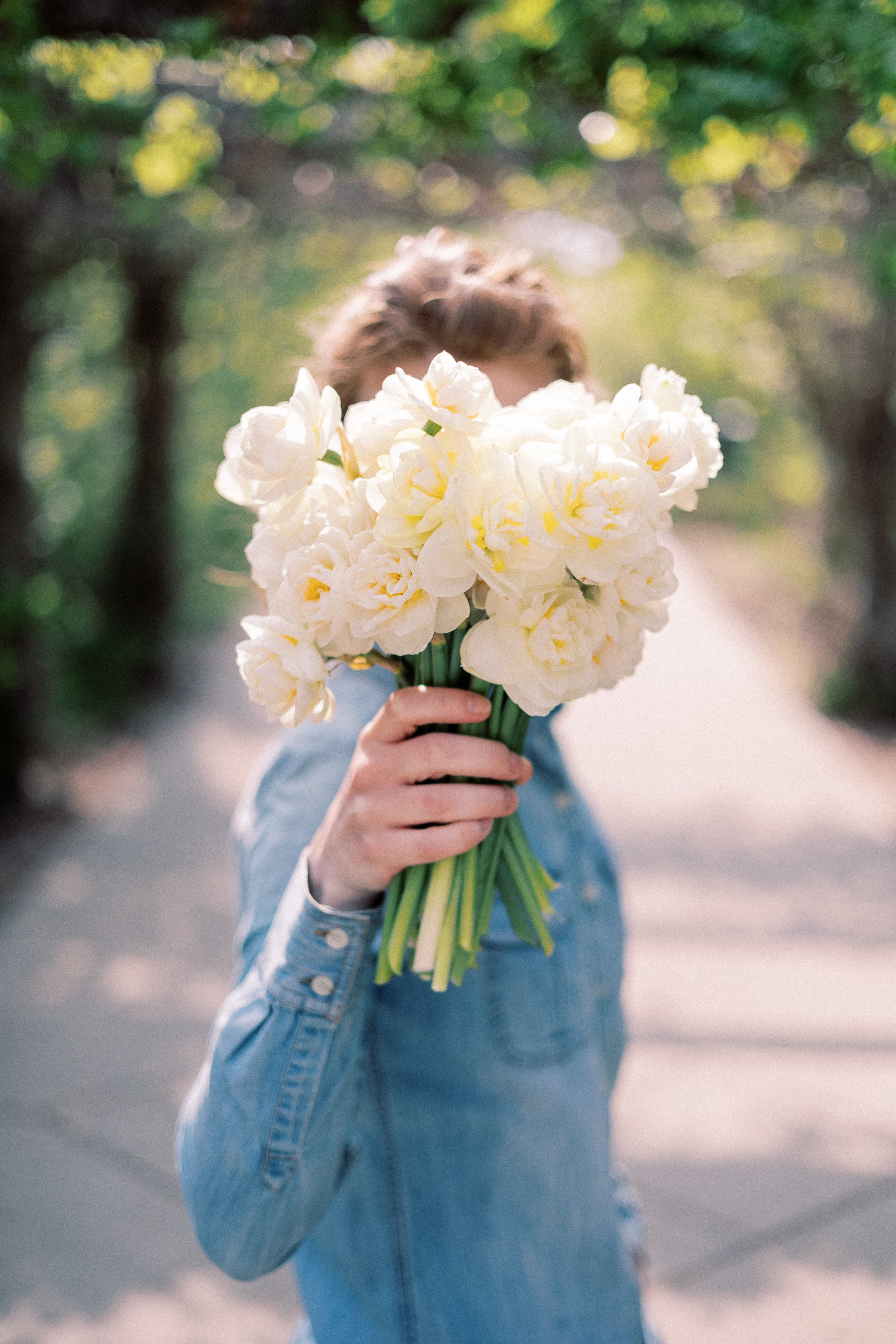 Beautiful spring florals from Twig & Bloom in Edmonton, Alberta. Fresh flower delivery