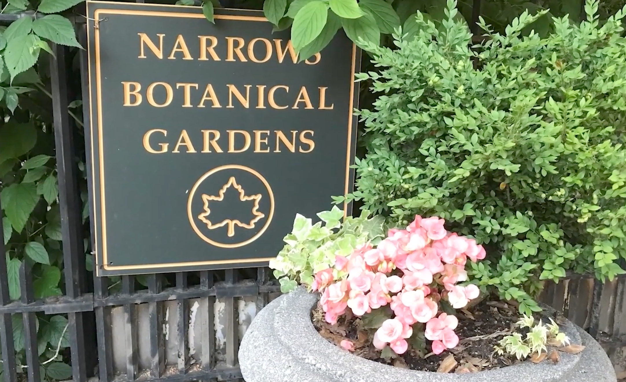 1999 Narrows Botanical garden offical sign at the entrance 