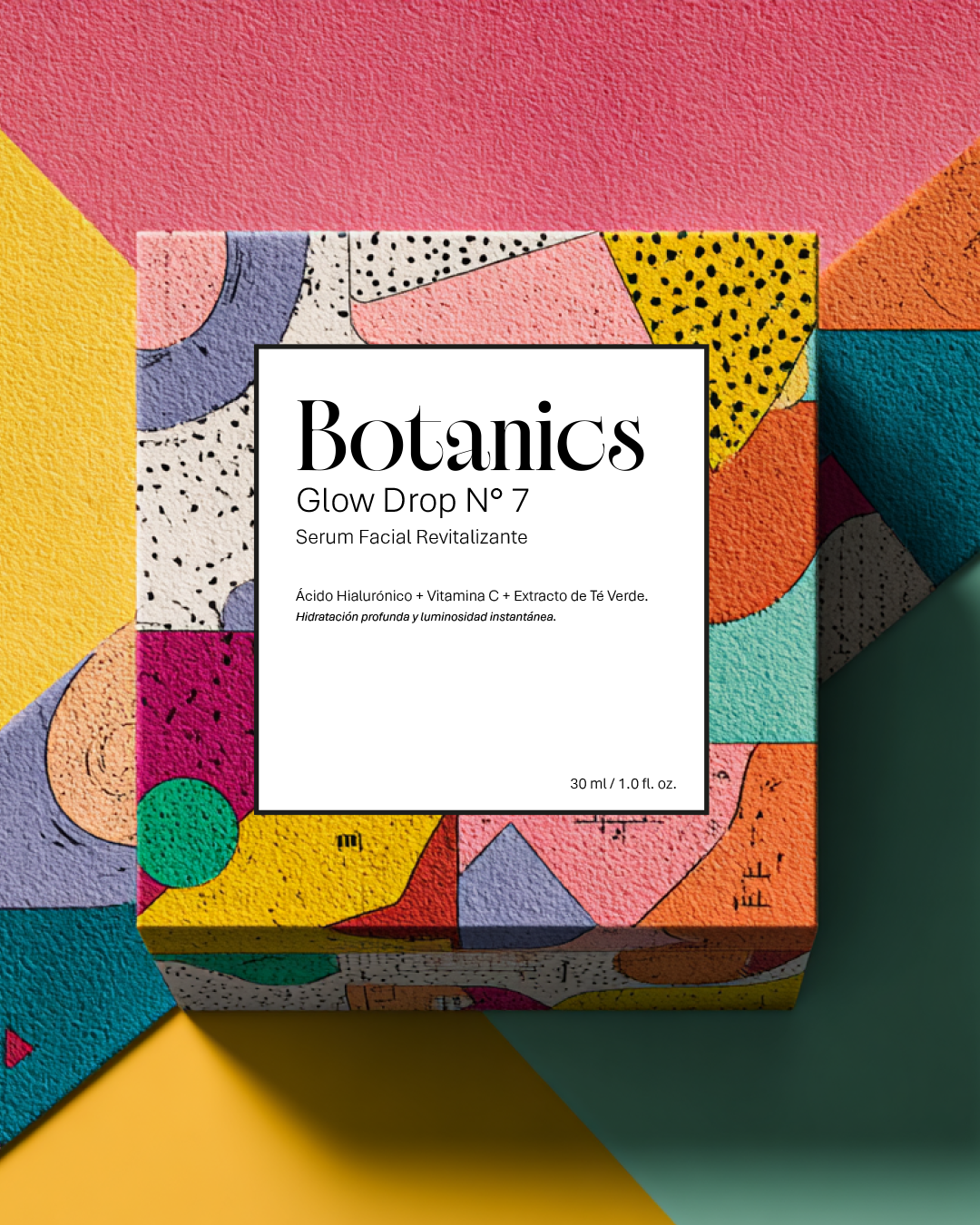 Caja de producto cosmético Botanic Glow Drop N°7 con texto en español y fondo colorido y abstracto.