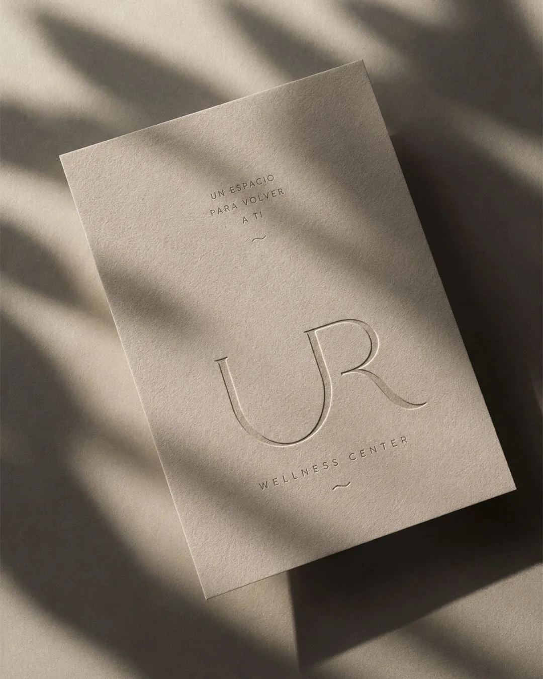Ur Wellness Center fue un proyecto muy especial porque comenz&oacute; desde el origen: el nombre. Busc&aacute;bamos algo simple, f&aacute;cil de recordar y con significado. As&iacute; naci&oacute; UR, una palabra que significa agua en euskera.

Desde