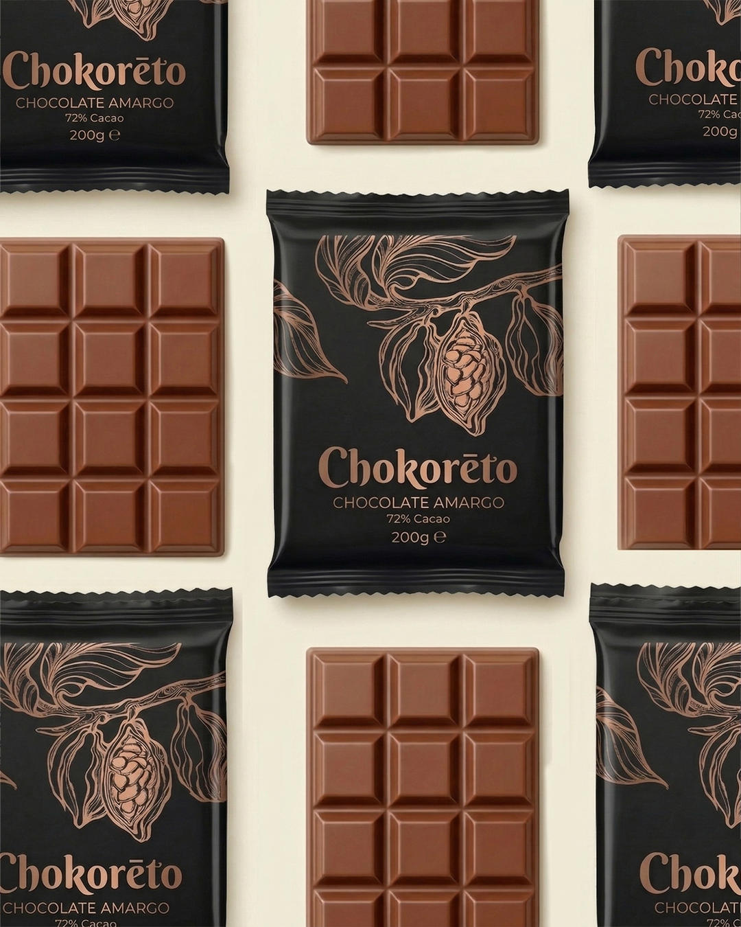 Packaging de chocolate amargo marca Chokorêto y barras de chocolate en una disposición ordenada