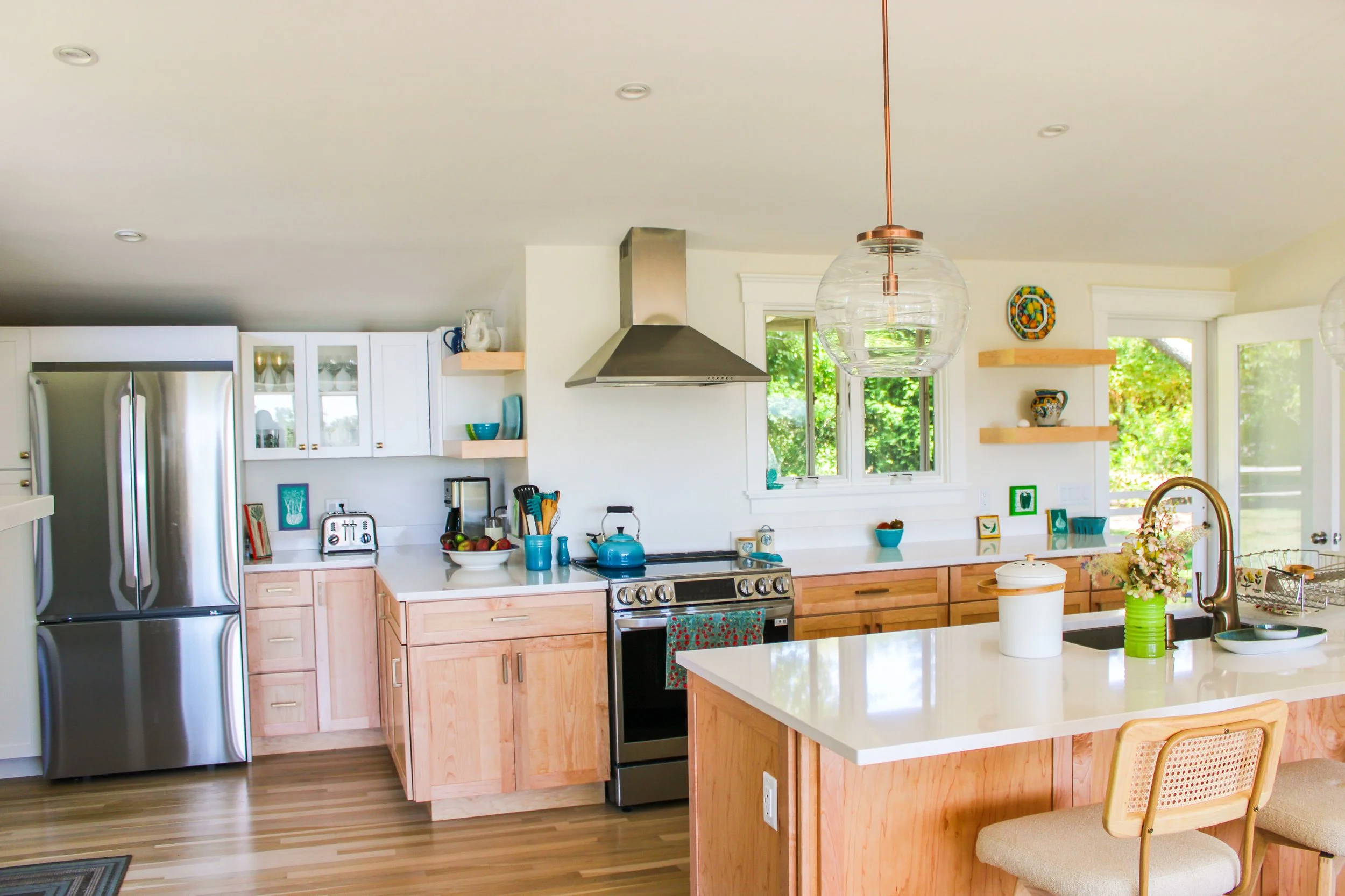 Light-Filled Neutral Kitchen MV