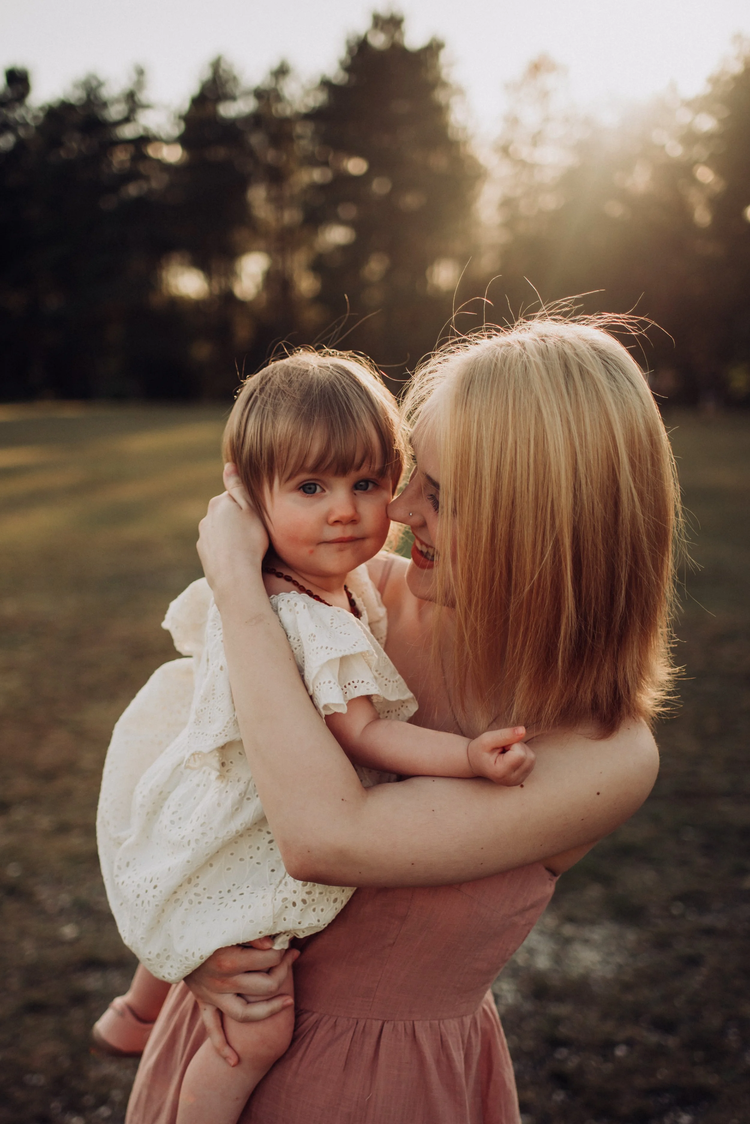 Family and Newborn Photography tips: Outfits, preparation and creating relaxed sessions