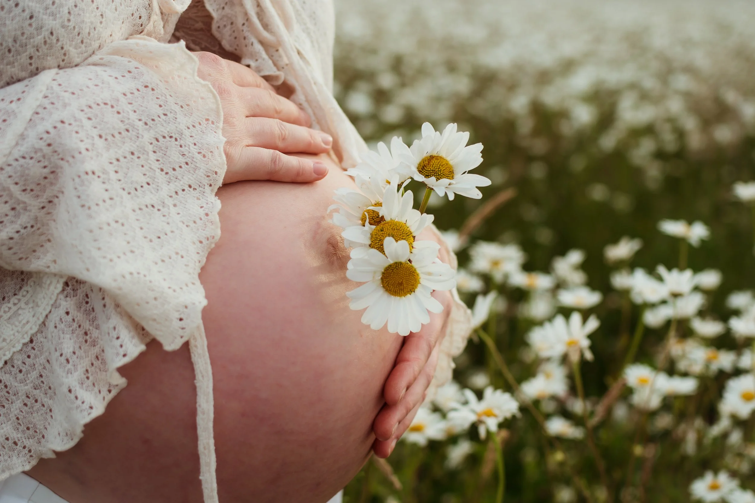 A quiet in-between season before everything changes | Maternity family photography in Howden