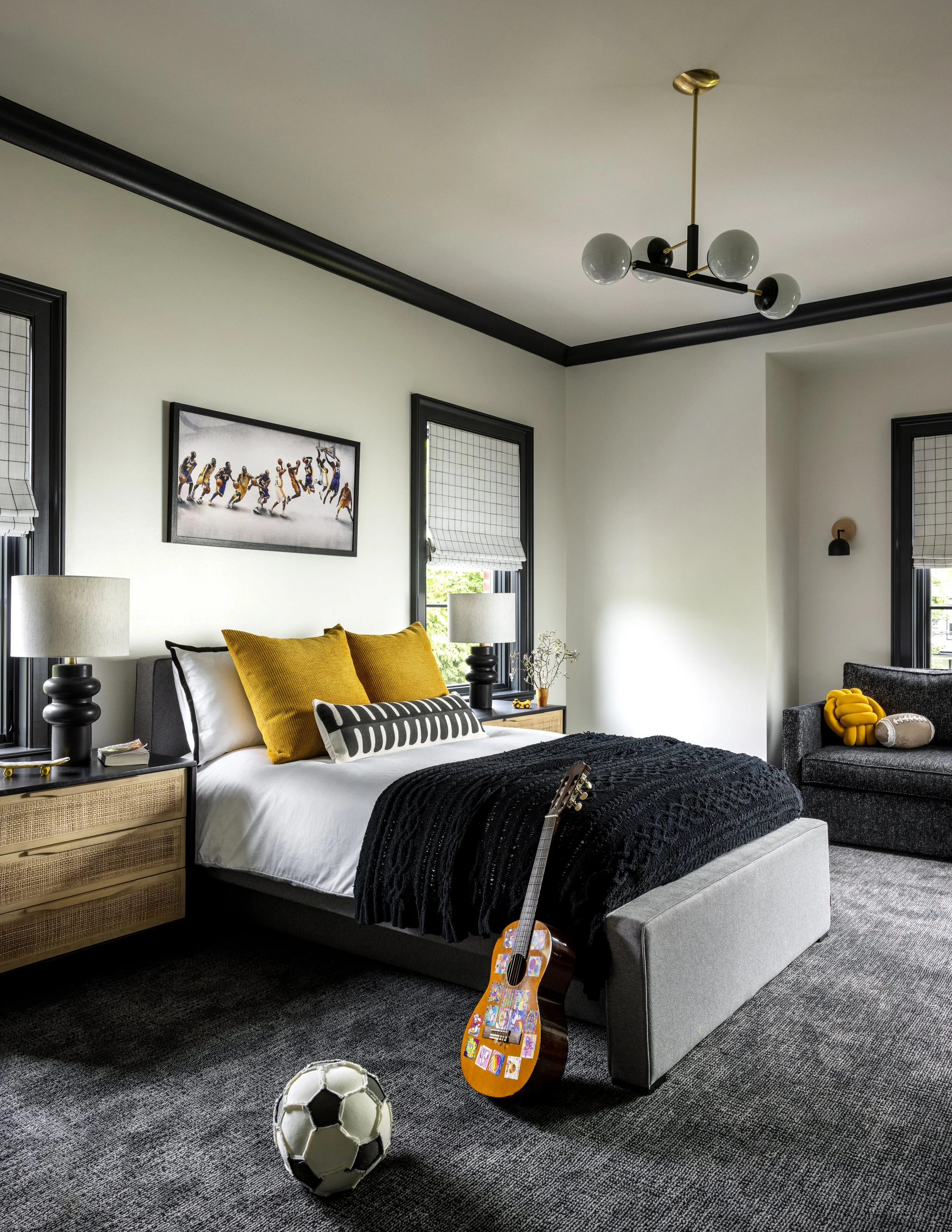 boys room lakers 2.jpeg