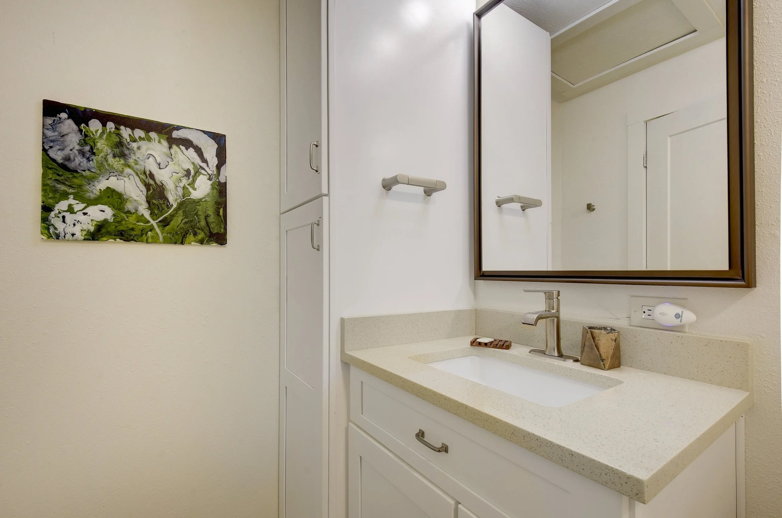 luxurious-master-suite-with-private-bath-east-austin-rental.jpg