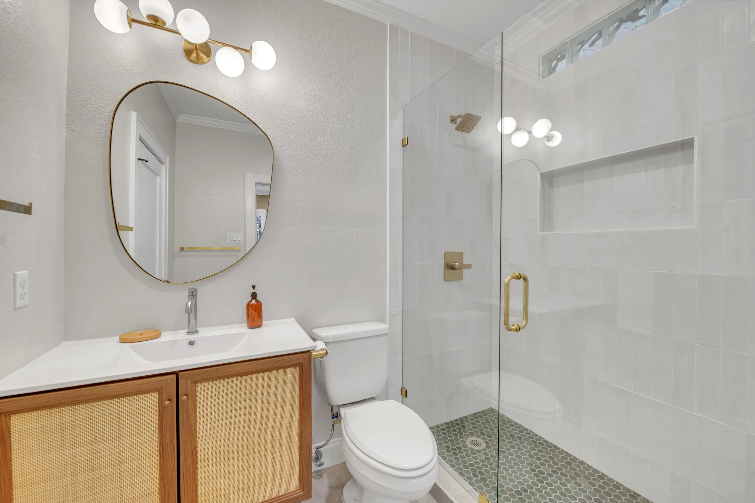 9. Master Bathroom.jpg