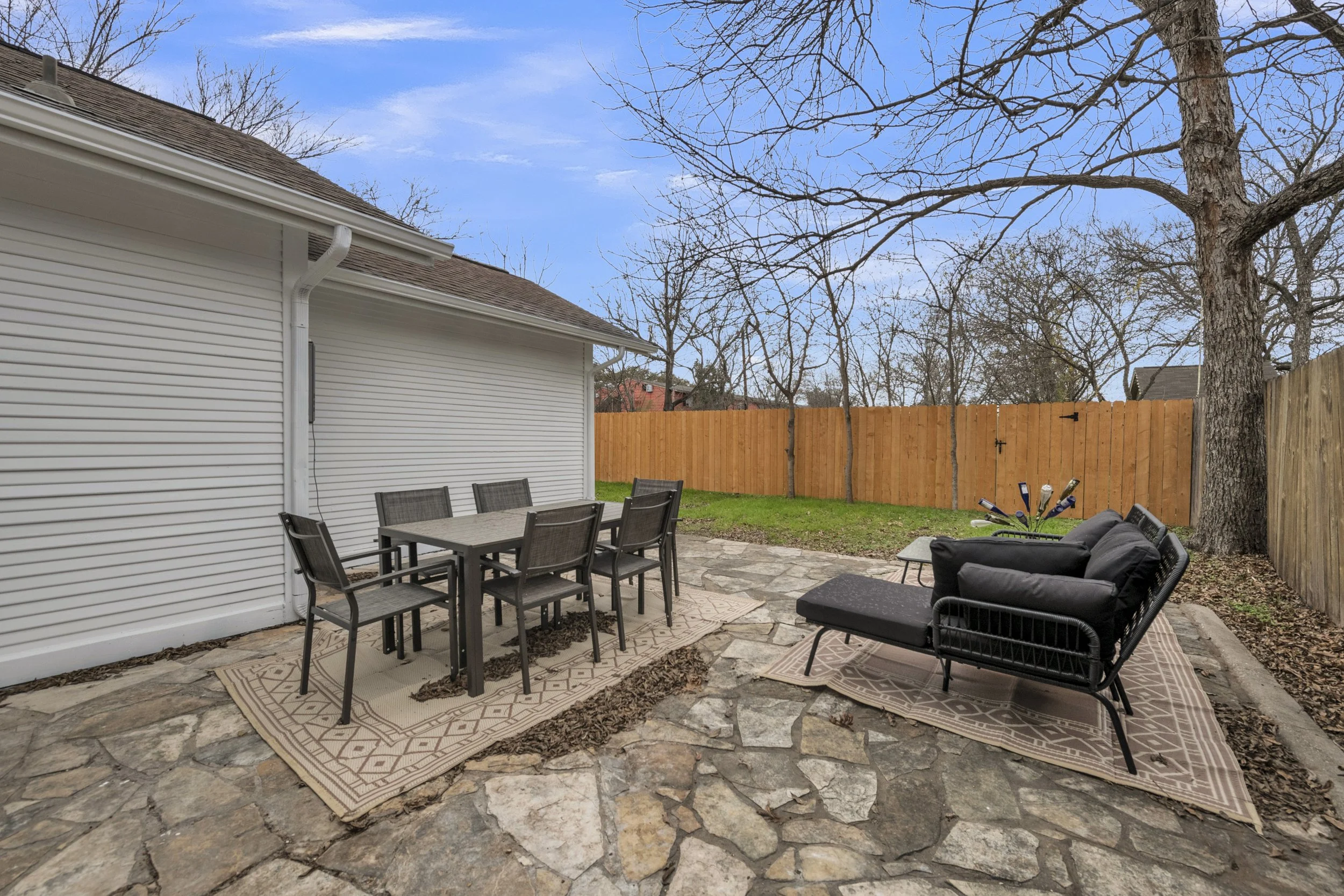 5. Backyard Patio.jpg