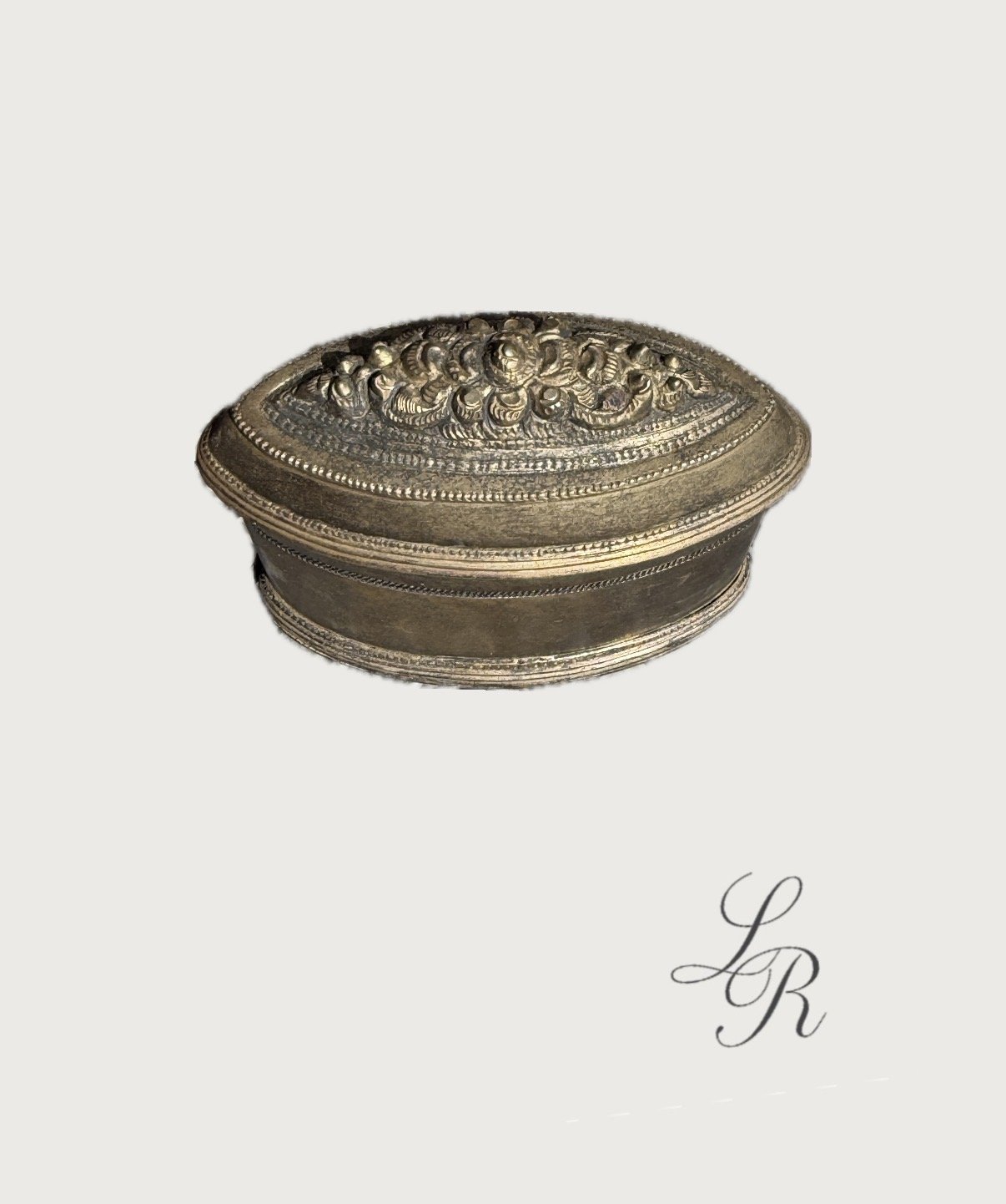 French Indochina ornate snuff box