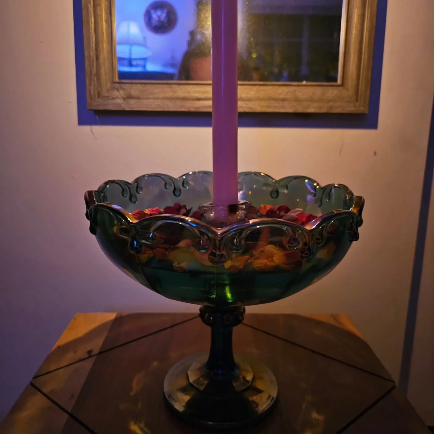 A little working to end the week. 
#smallbusiness #altar #witch #witchcraft #visionboard #happylife #futureself #stepintoyourpower #manifestation #abundance #theliminalwitch #theliminalwitchcollective #theliminalsanctuary #psychicmedium #mentoring #l