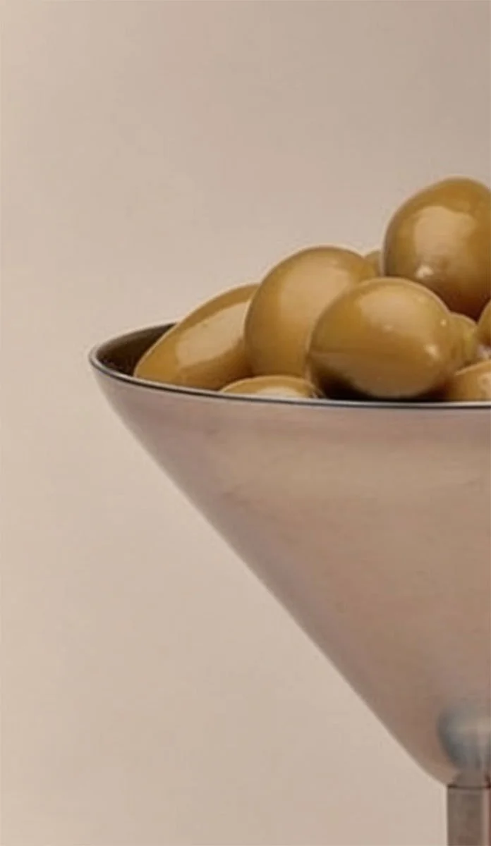 olives in a plate