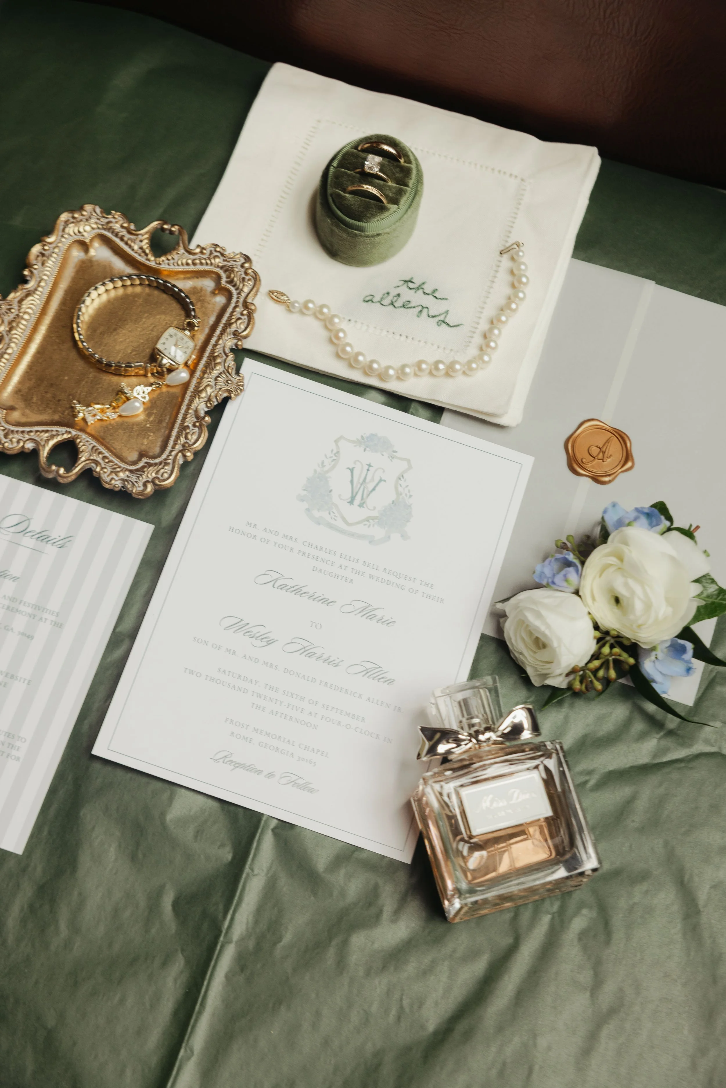 AllisonSantosoPhotography-The-Allens-Getting-Ready-26.jpg