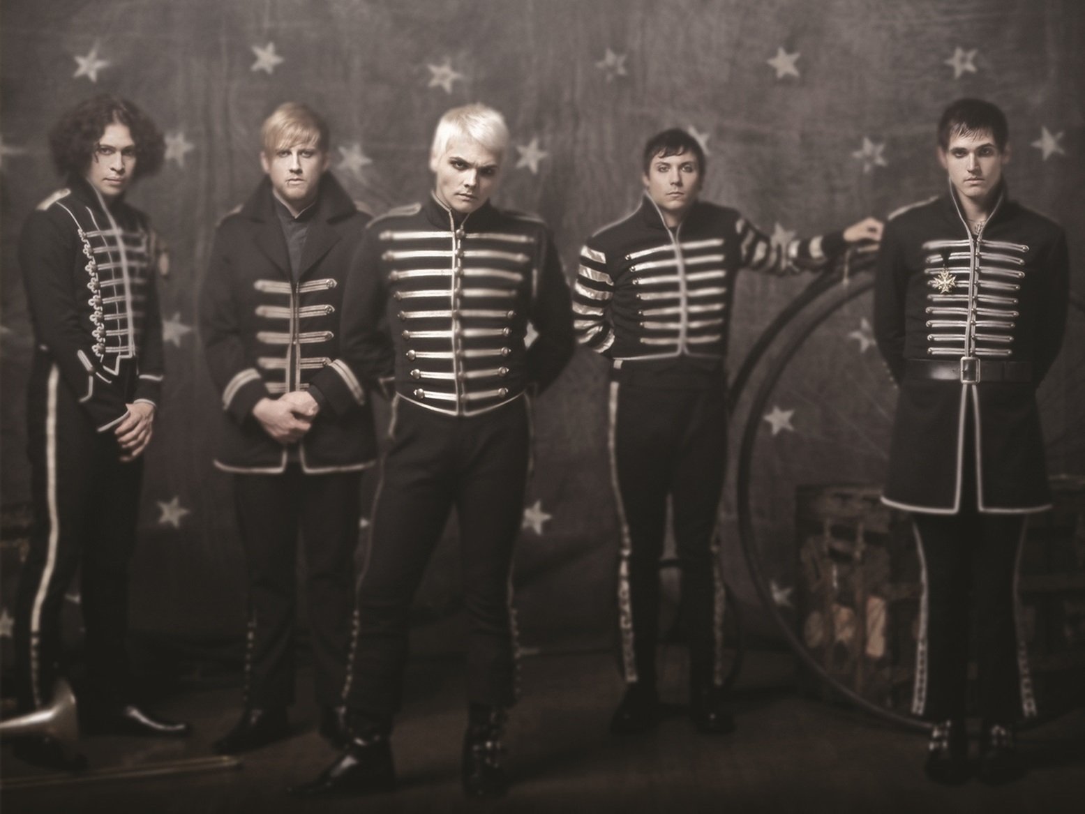 POR QUÉ MY CHEMICAL ROMANCE Y THE BLACK PARADE SIGUEN SIENDO ICONIC. 20 AÑOS DESPUÉS. 