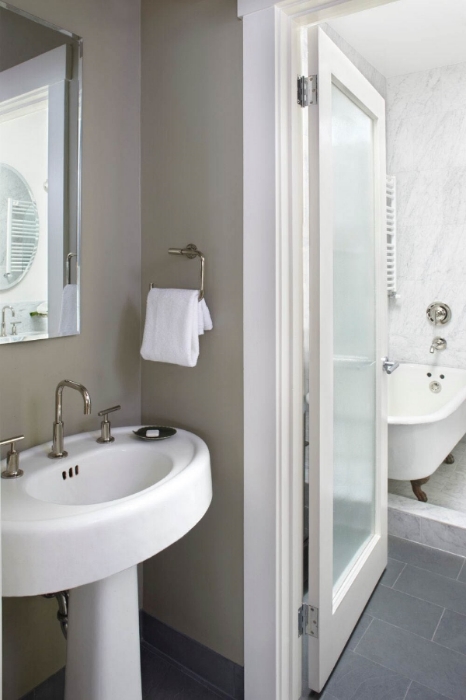 Henderson bath (1 of 1).jpg