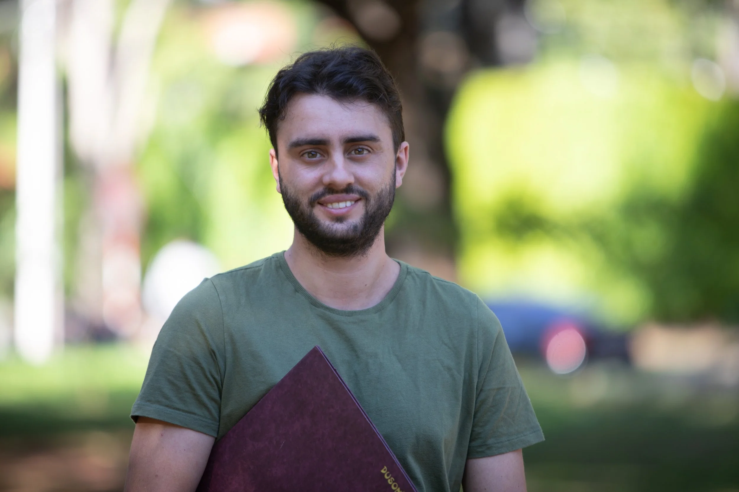 Clément, spécialiste des démarches de résidence au Paraguay, accompagne légalement et de manière structurée les étrangers dans l’obtention de leur résidence.