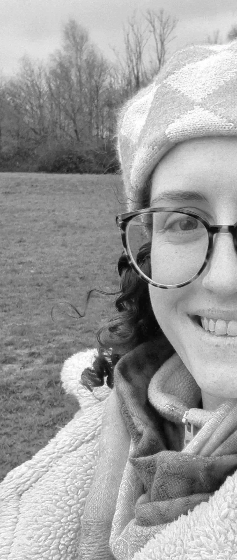 Roxy Henley, neurodiversity-affirming online therapist based in the UK