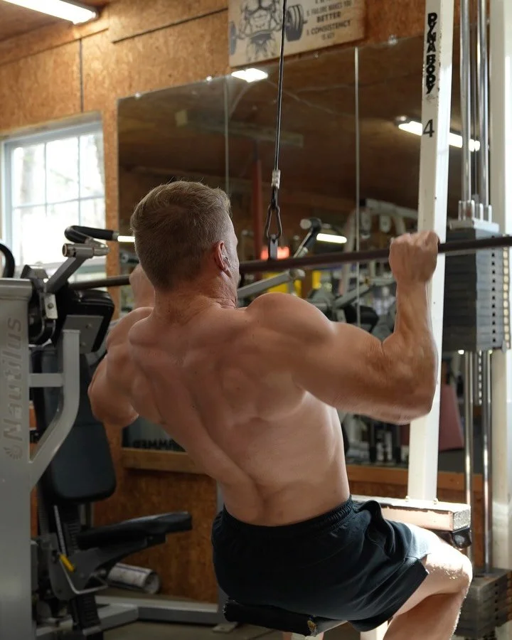 CHEST &amp; BACK WORKOUT 

Incline cable fly x straight arm pulldown
 - 4x15

Smith bench press x db row
 - 4x10

Mid grip pulldown x decline cable fly
 - 4x15

#PushPull #ChestDay #BackDay #UpperBodyWorkout