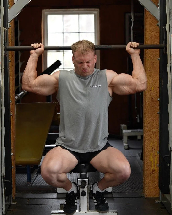 SHOULDERS &amp; ARMS WORKOUT

Rear delt cable row
 - 5x20

Rope hammer curl x rope extension
 - 4x15-20

Behind head smith military press
 - 5x15

Bb curl x dip machine 
 - 4x12-15

Db side raises 
 - 3x20

#ShoulderWorkout #ArmWorkout #ArmDay #Shoul